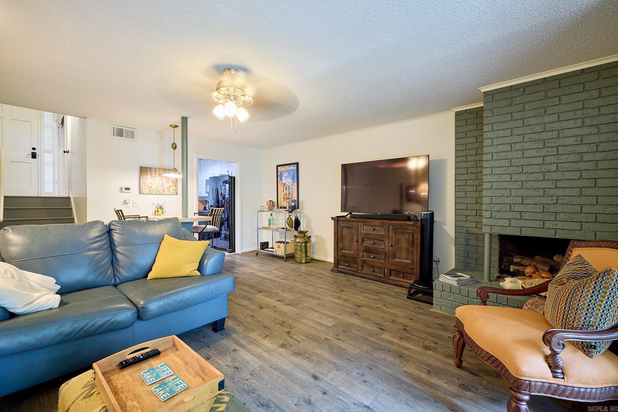 651 Peninsula #25