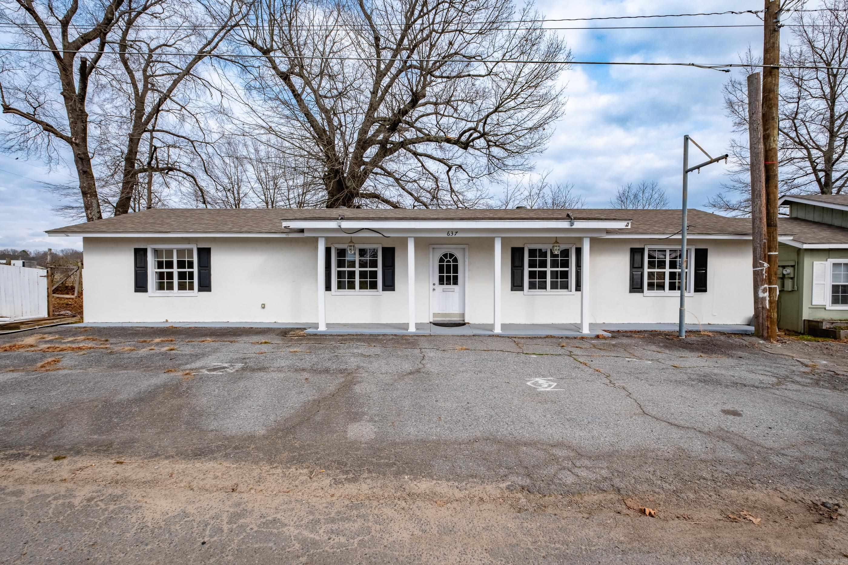 637 & 639 Hwy 365