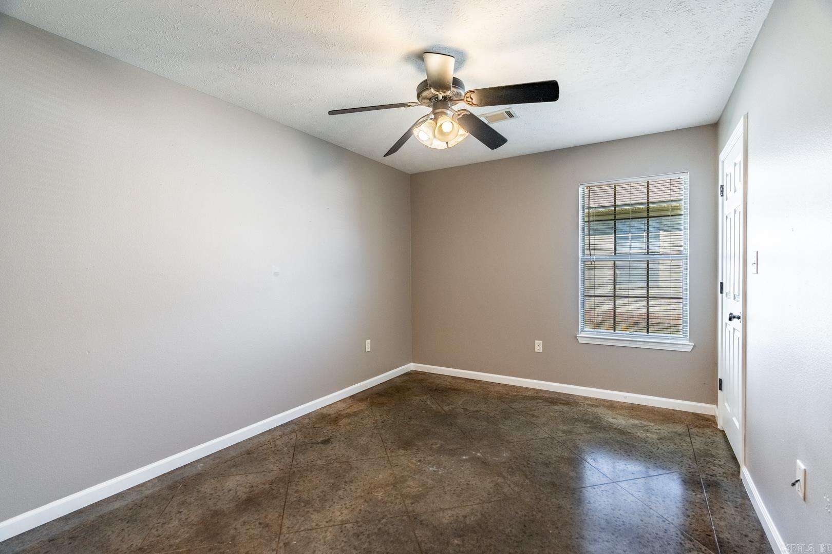 2125-2235 Rosemary