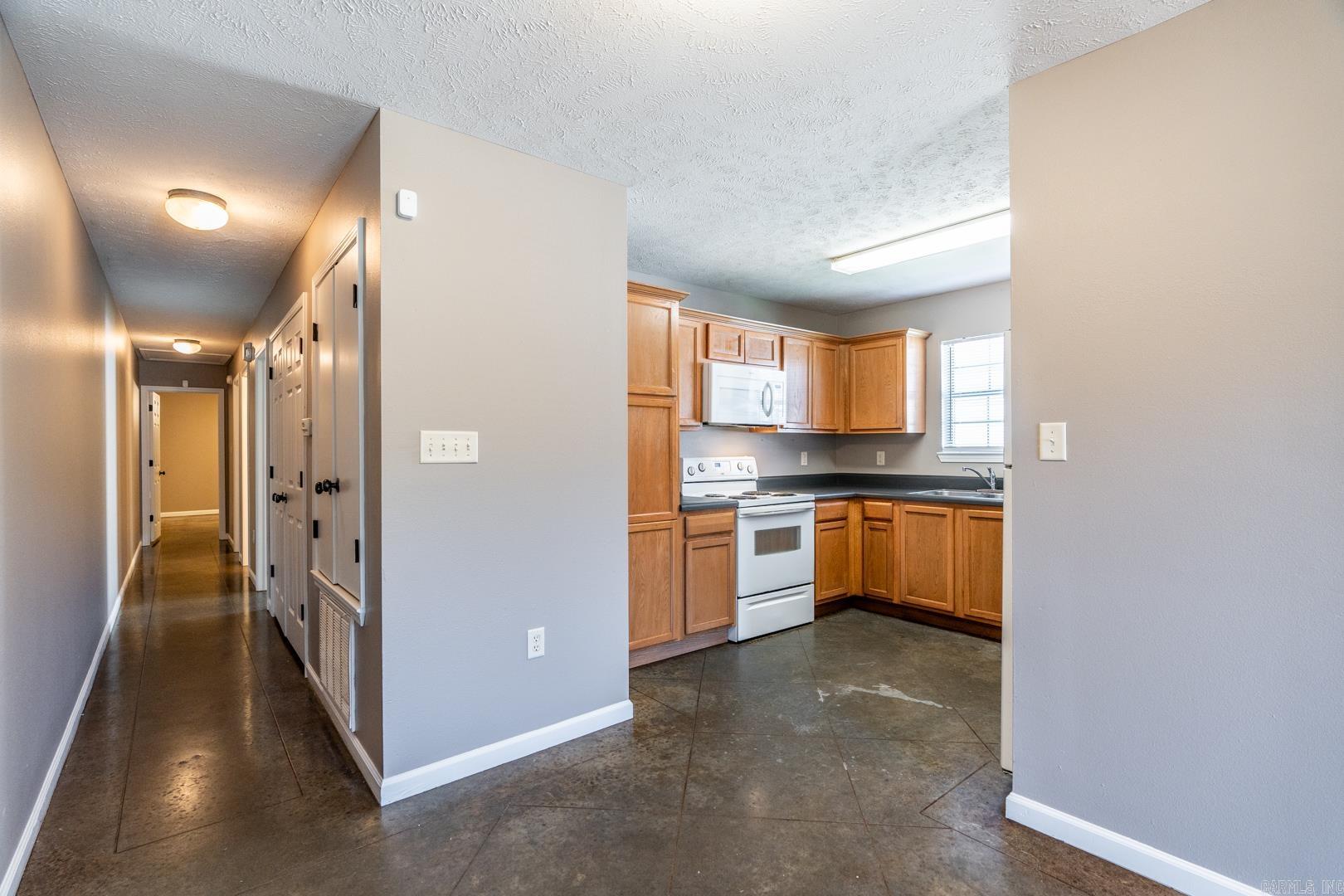 2125-2235 Rosemary