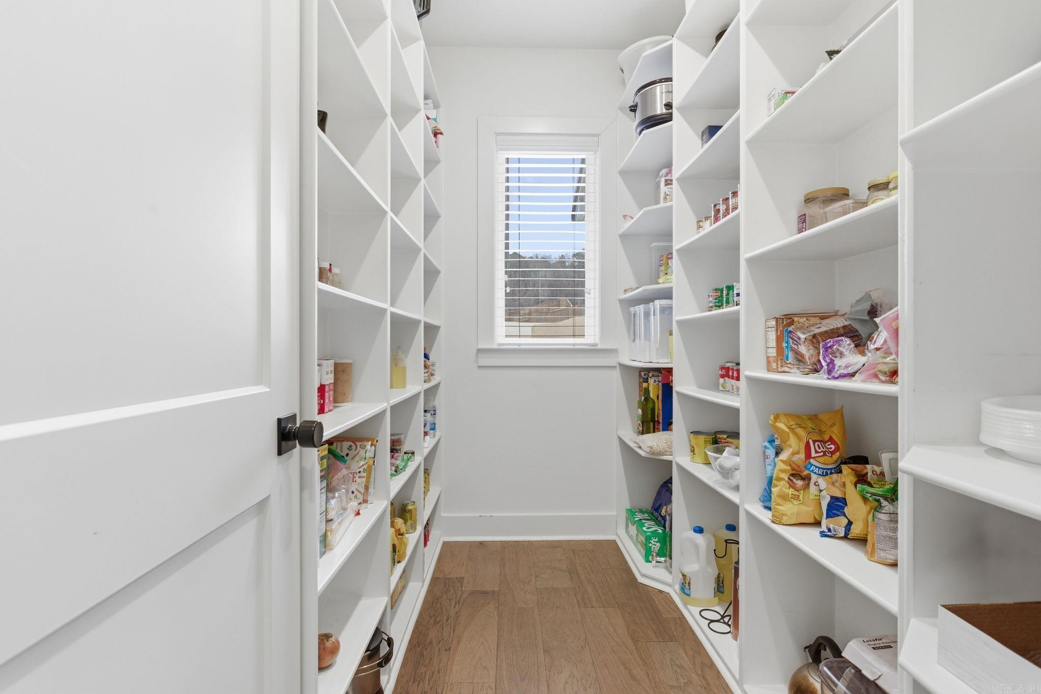 877 Belle Grove Loop