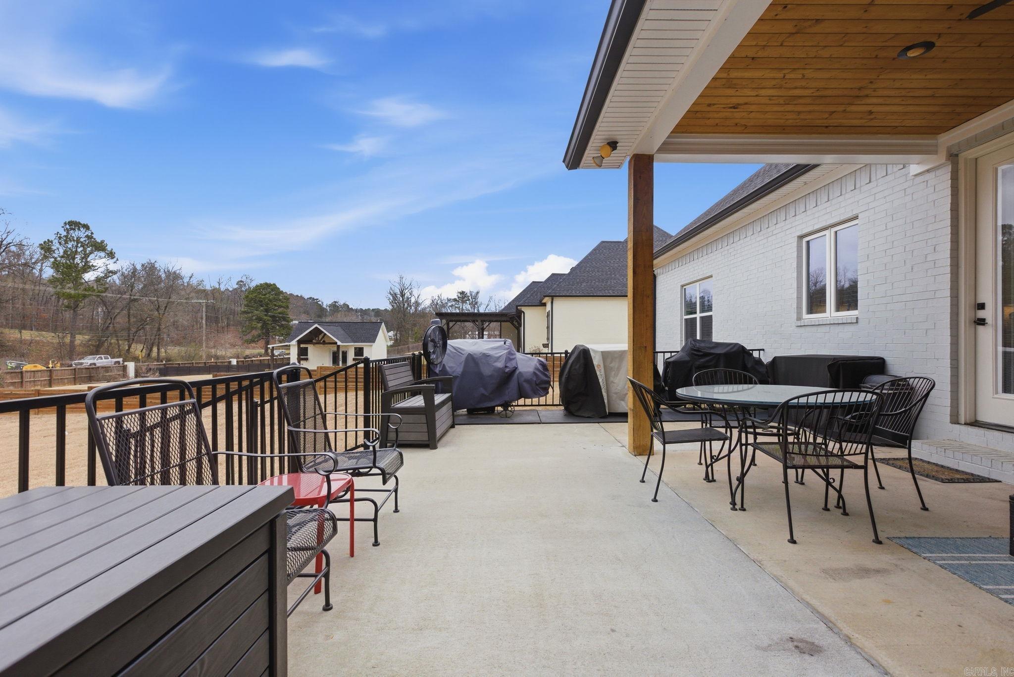 877 Belle Grove Loop