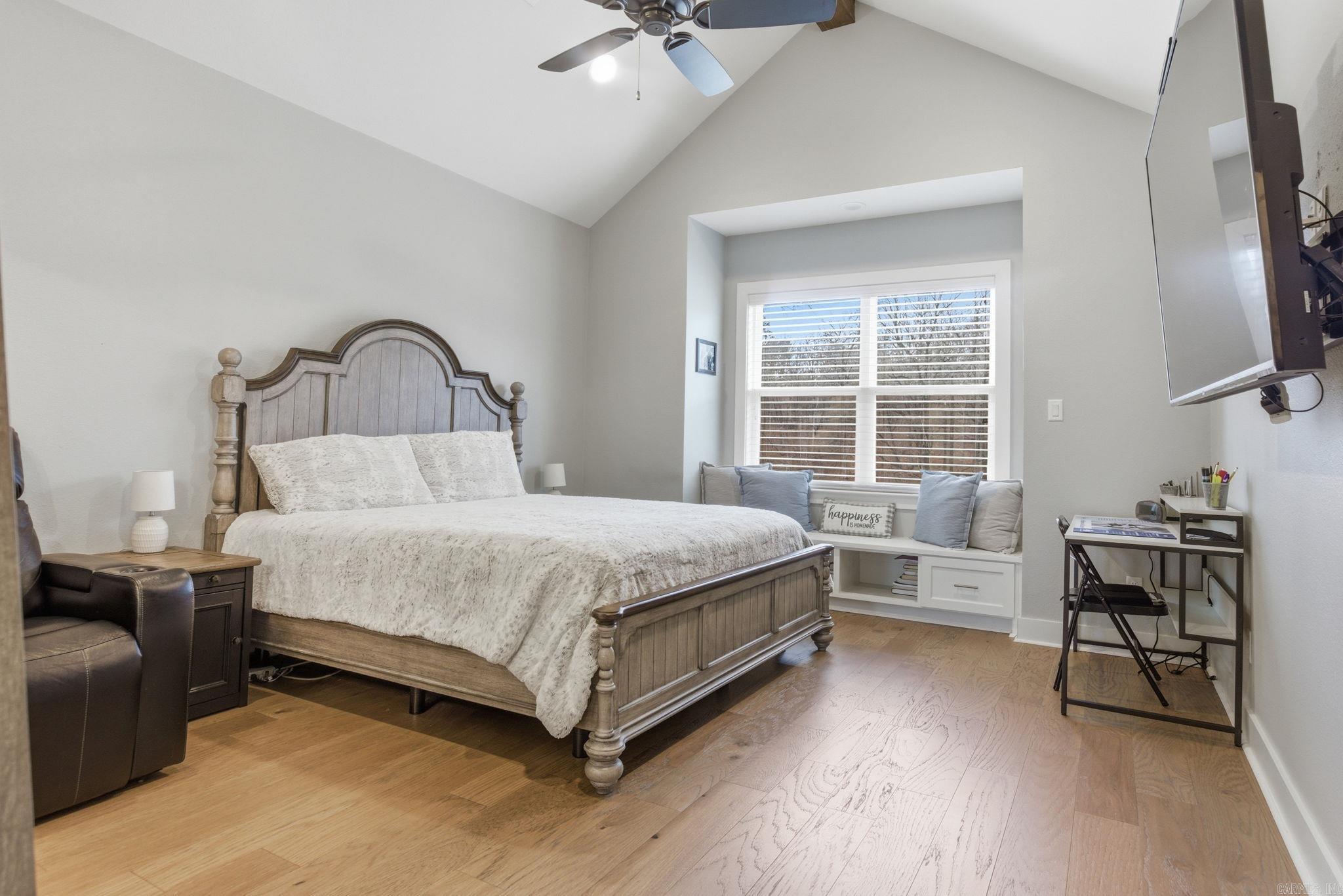 877 Belle Grove Loop