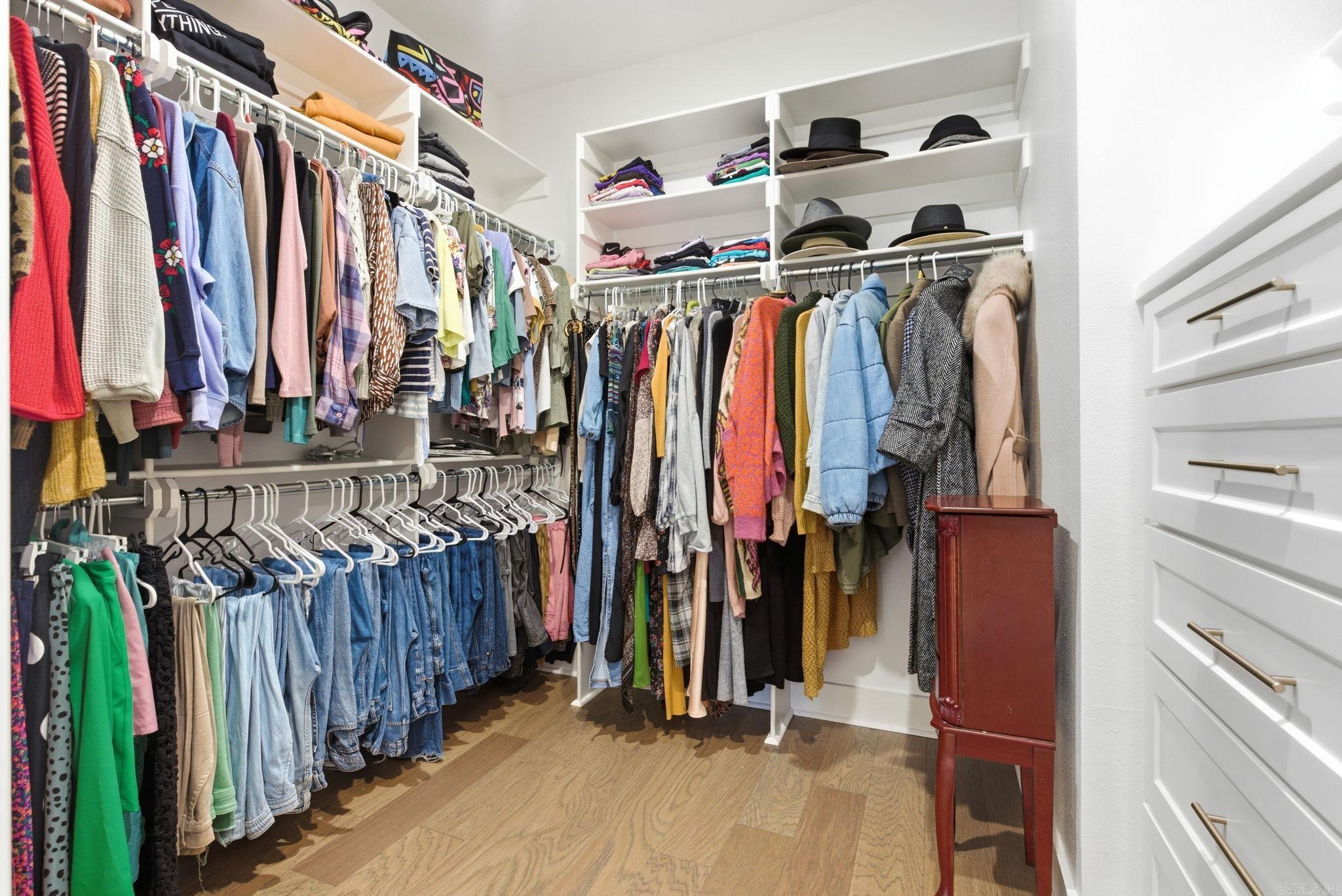 877 Belle Grove Loop