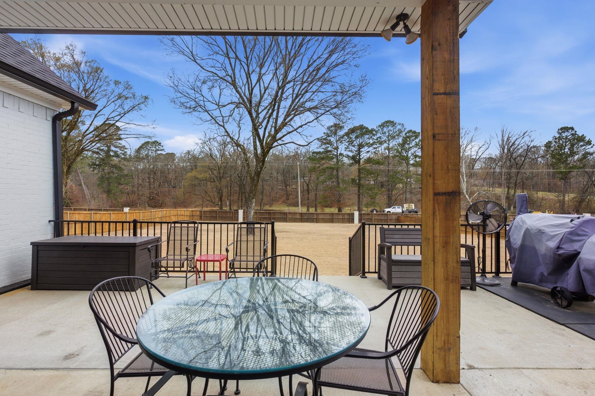 877 Belle Grove Loop