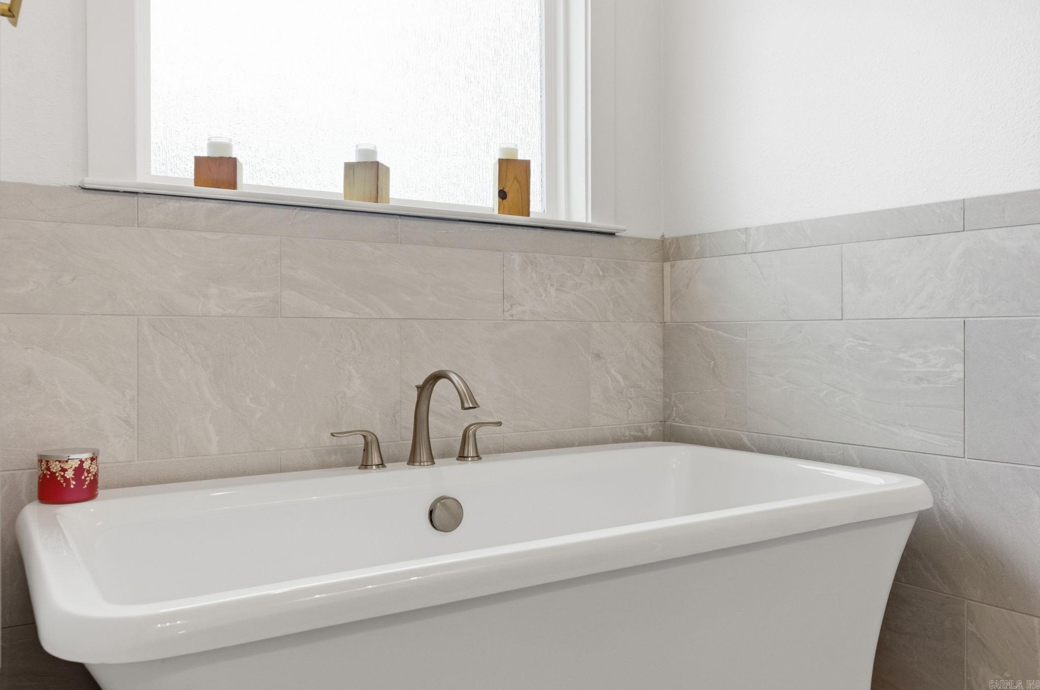 877 Belle Grove Loop