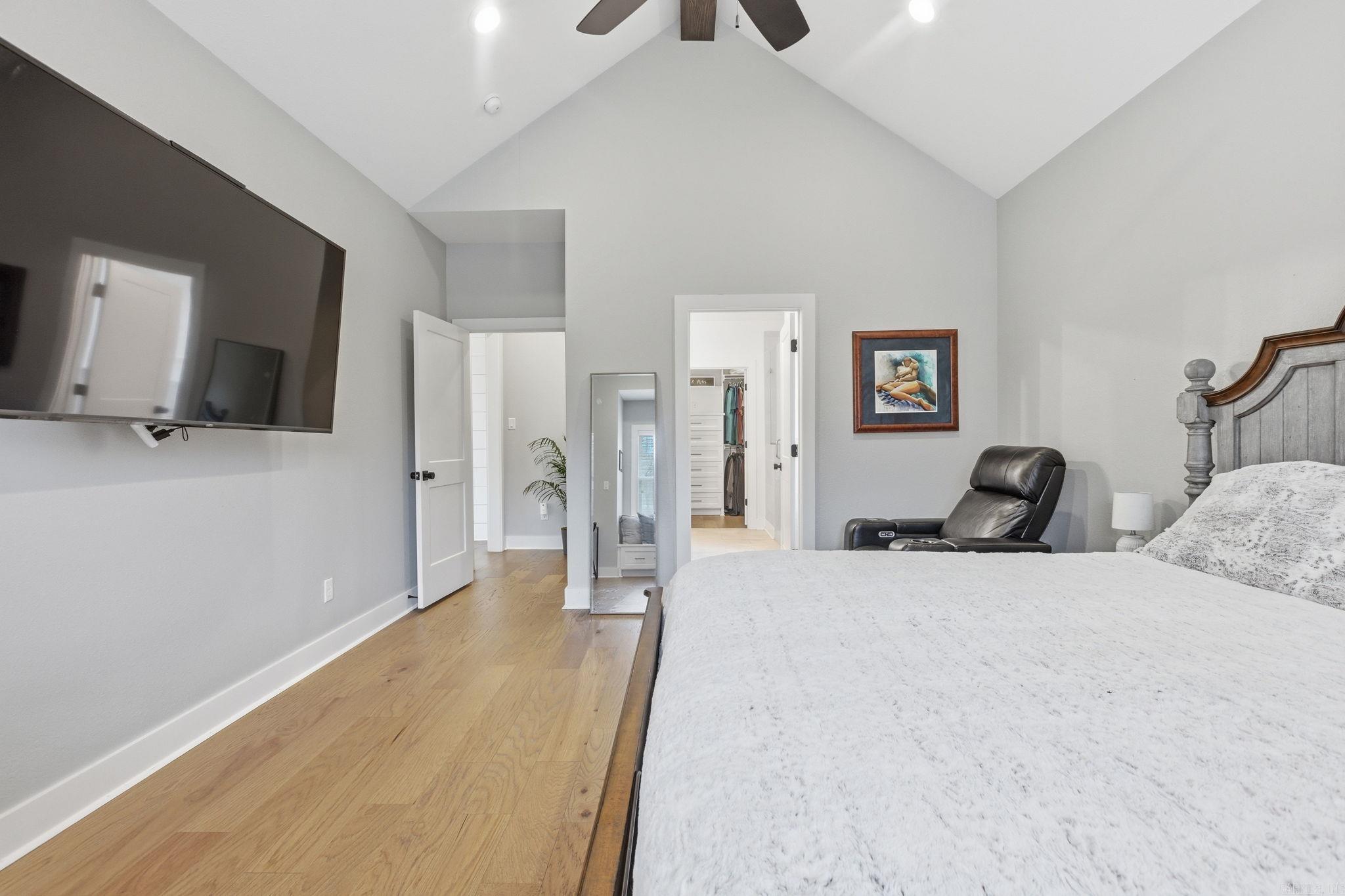 877 Belle Grove Loop