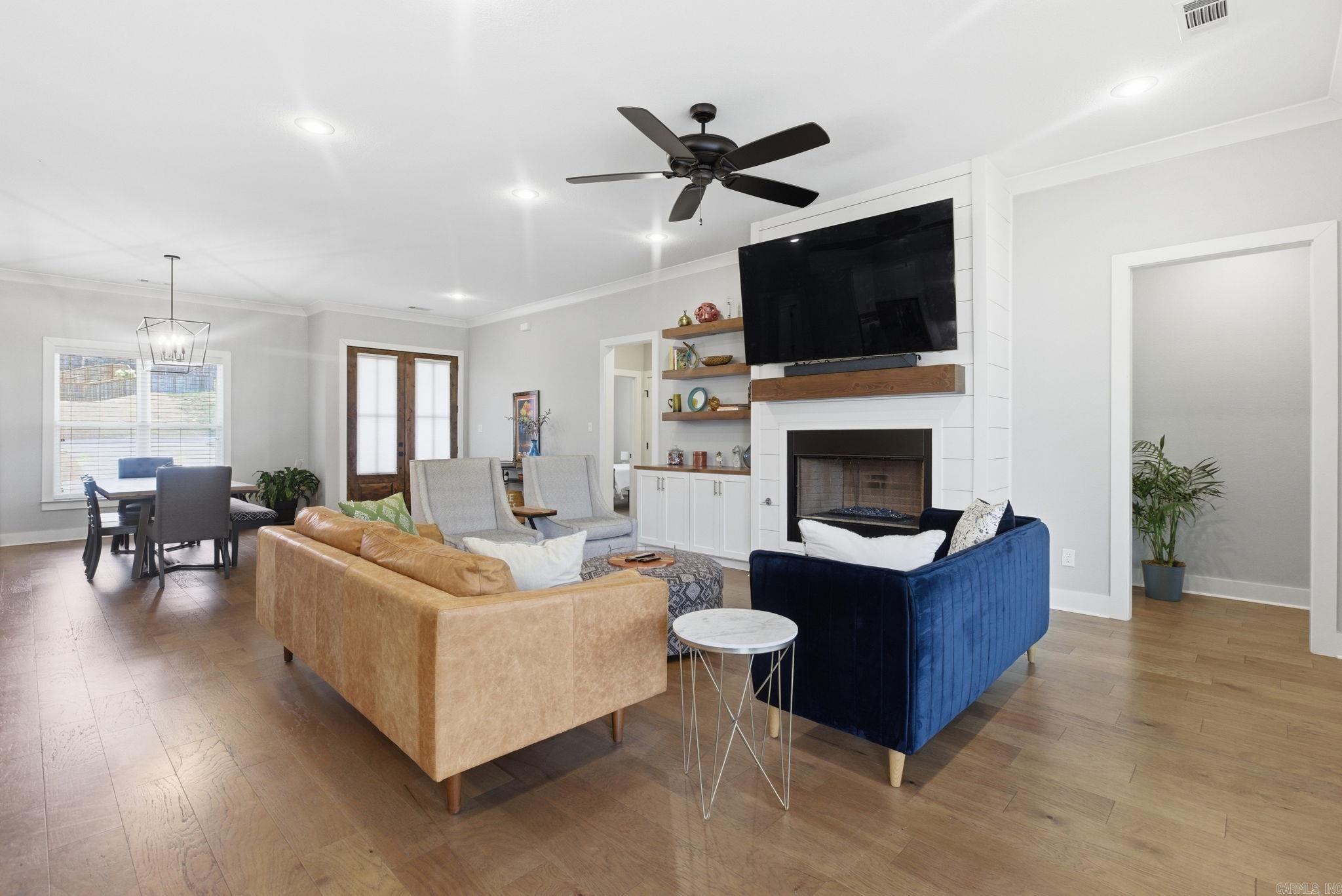 877 Belle Grove Loop