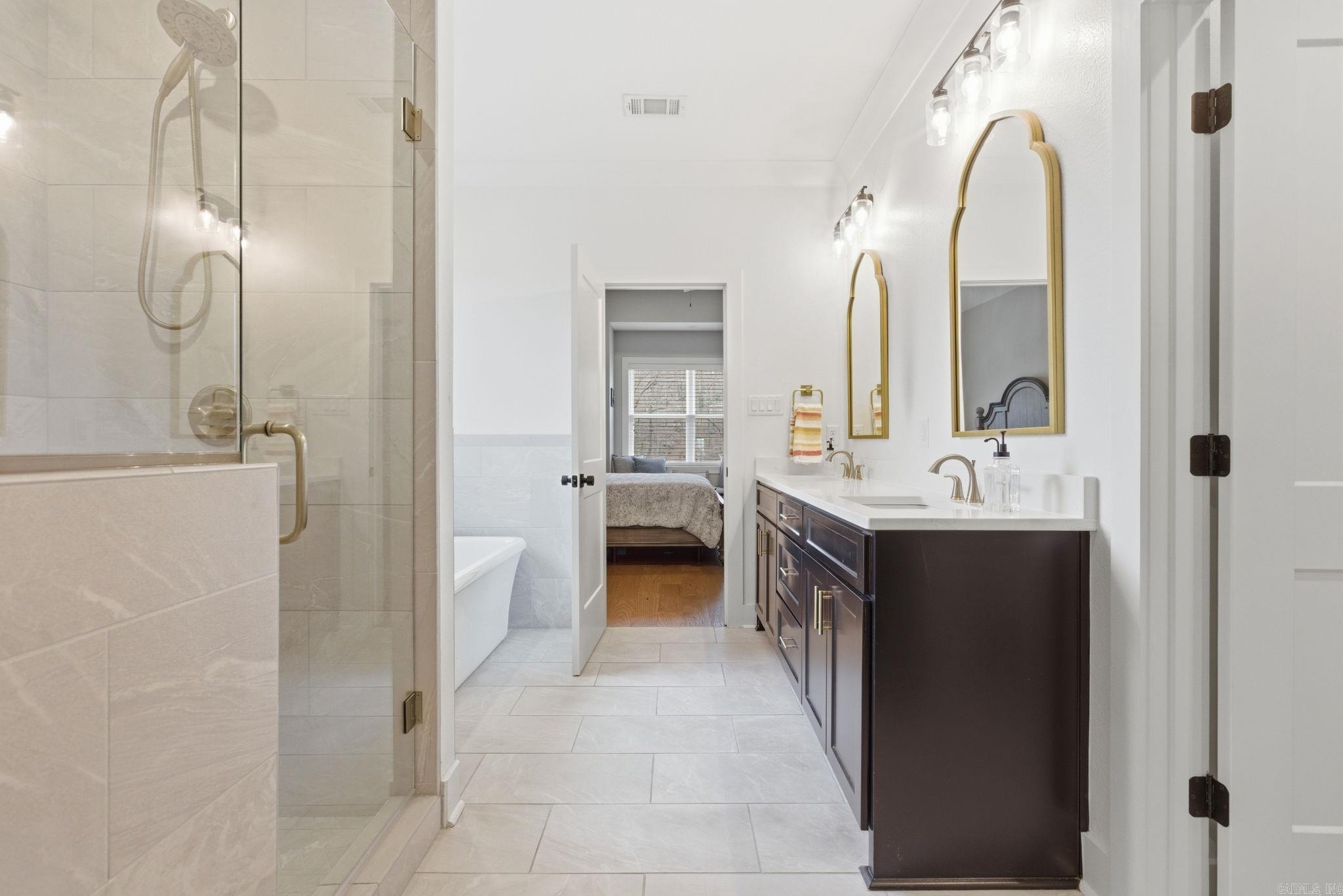 877 Belle Grove Loop