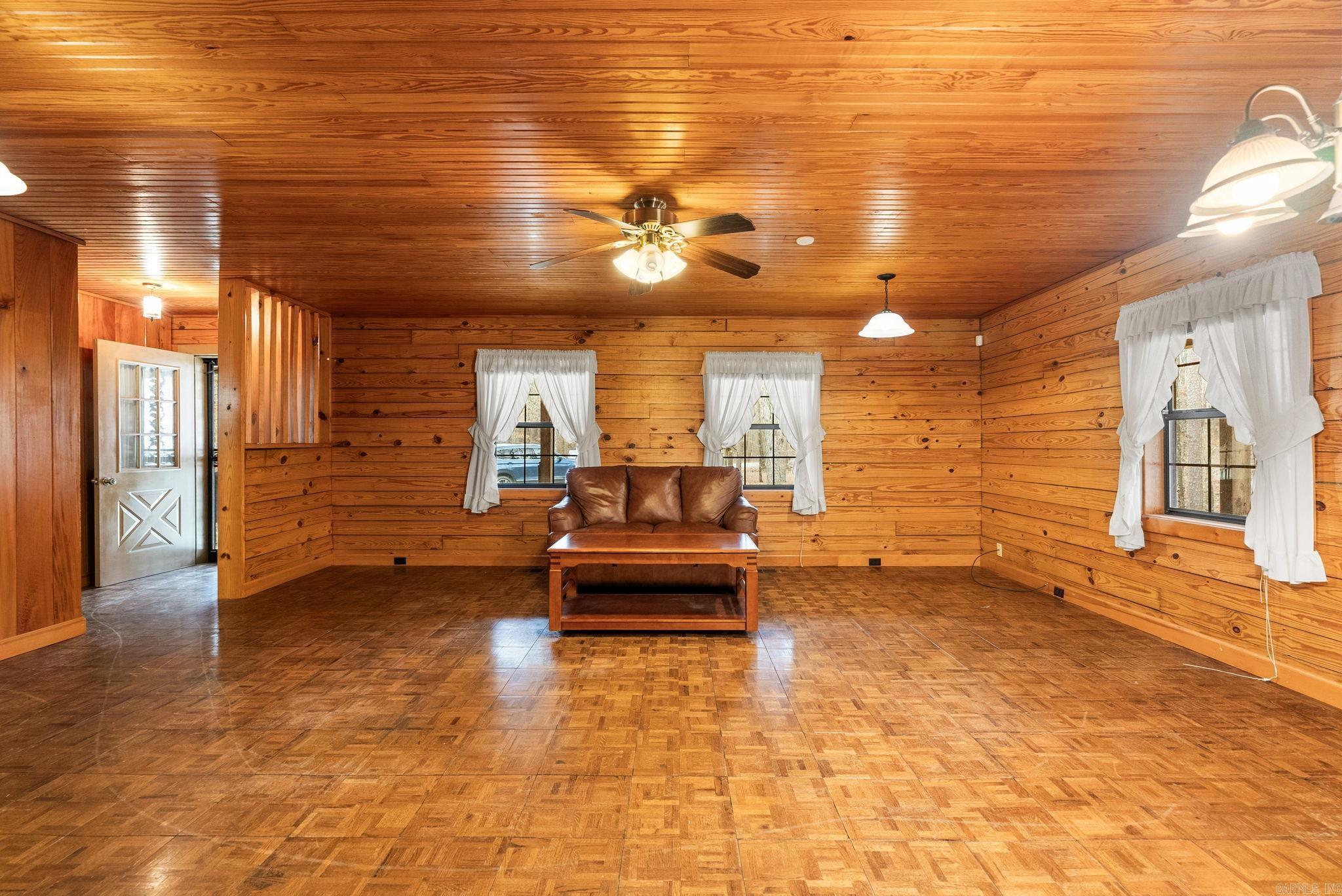 20314 Lake Vista Drive
