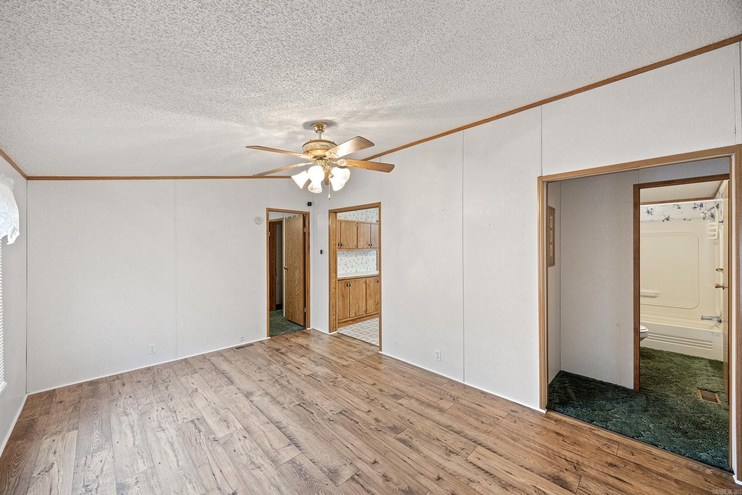 10776 Pin Oak Loop
