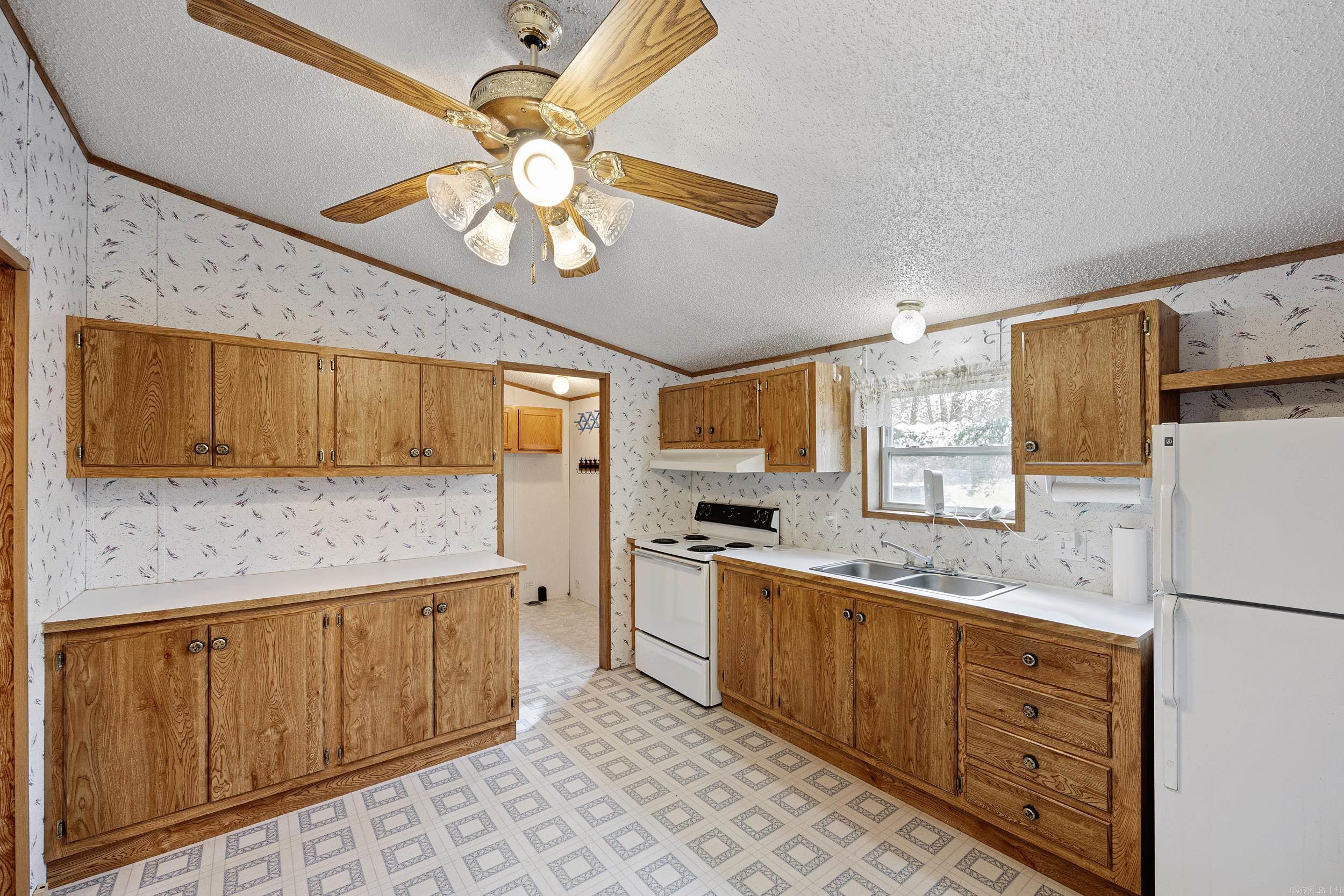 10776 Pin Oak Loop