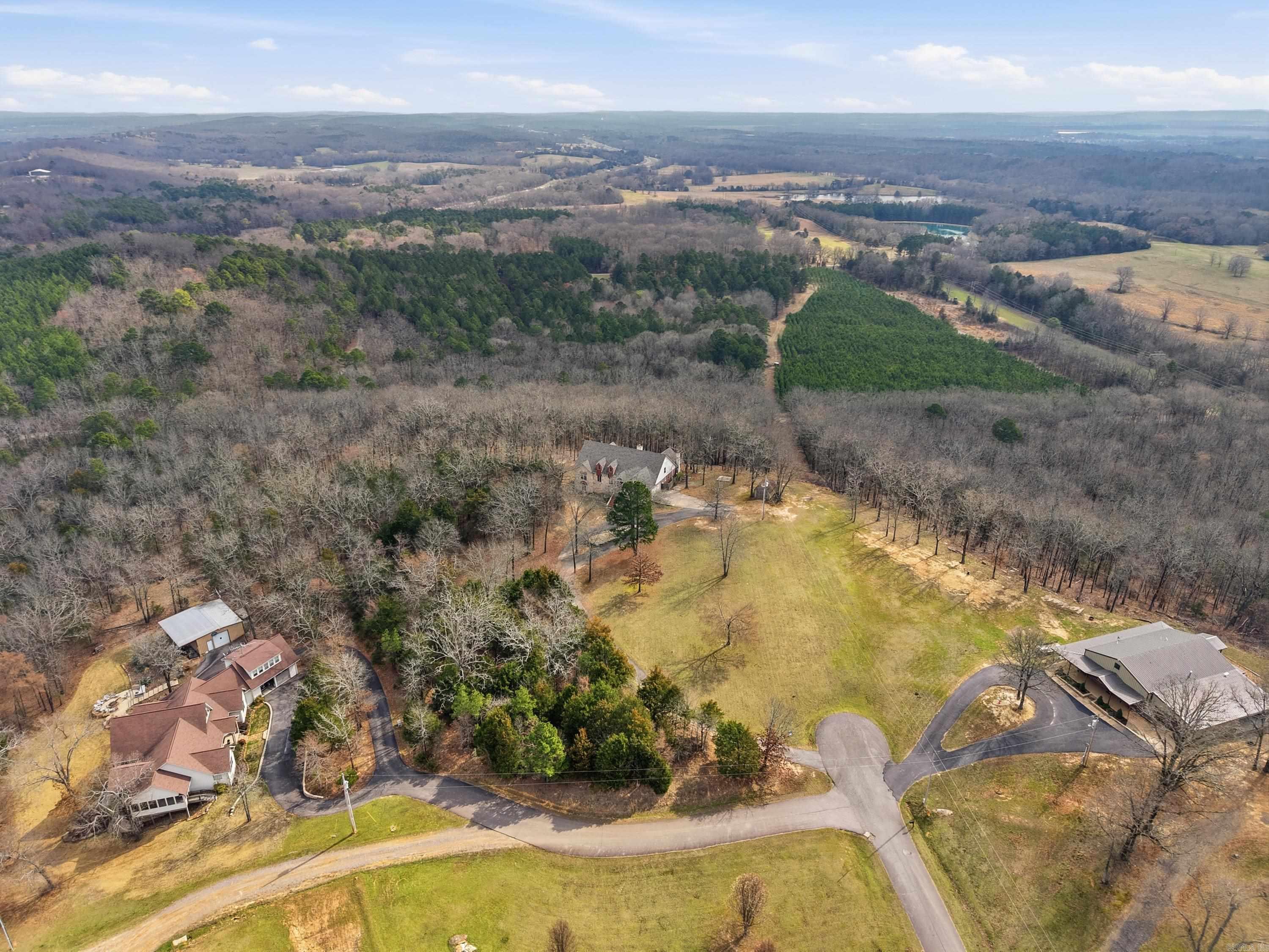 4 Robins Ridge Rd