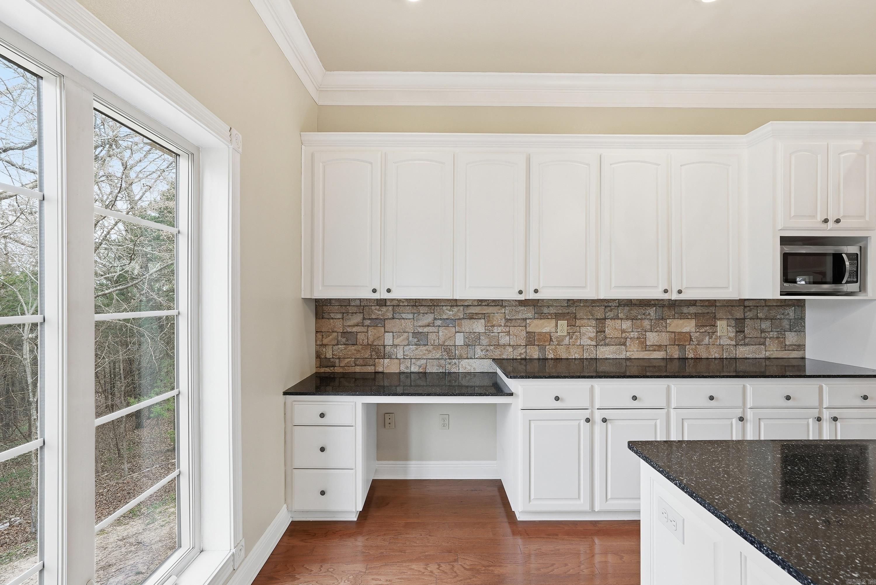 4 Robins Ridge Rd