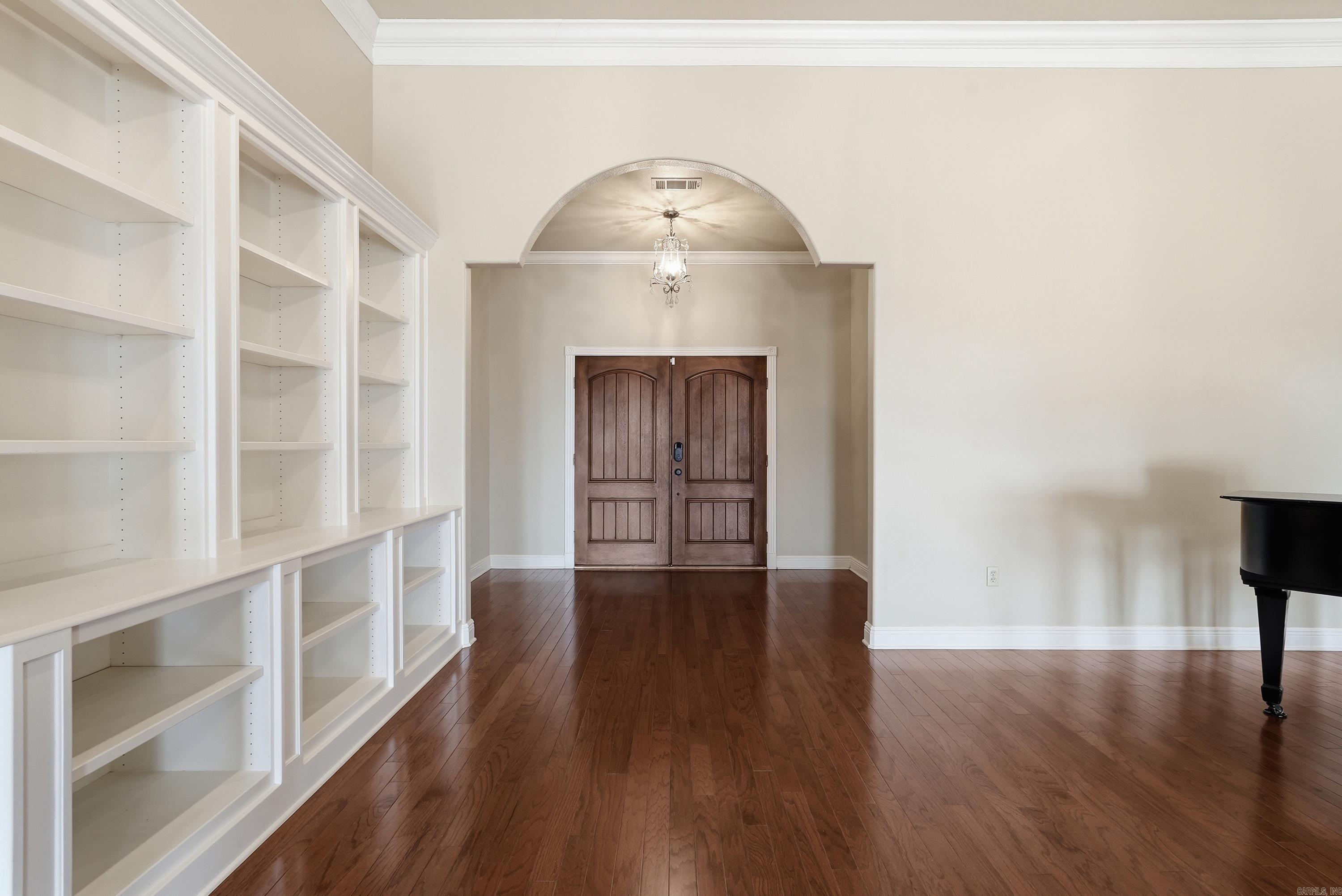 4 Robins Ridge Rd