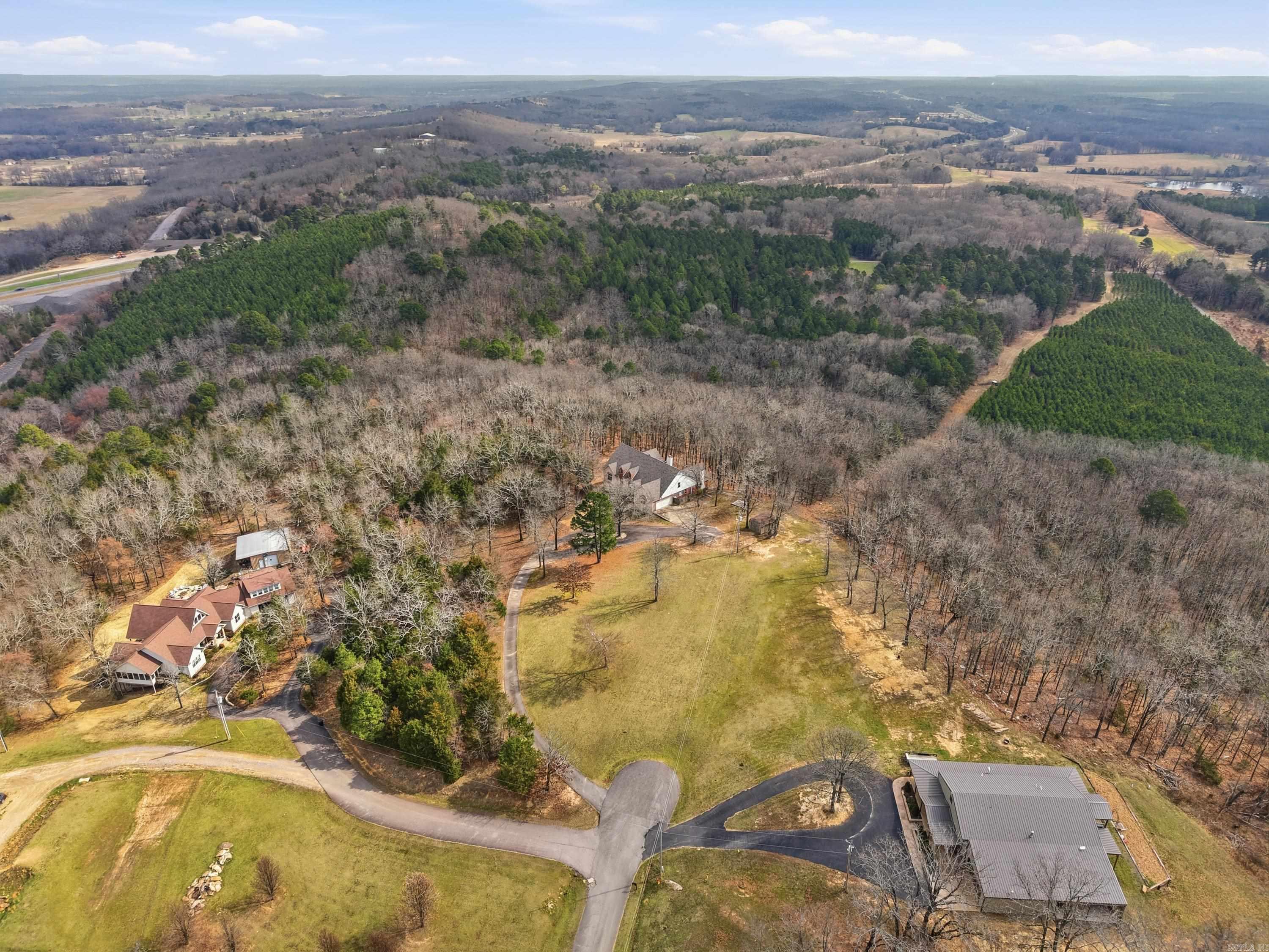 4 Robins Ridge Rd