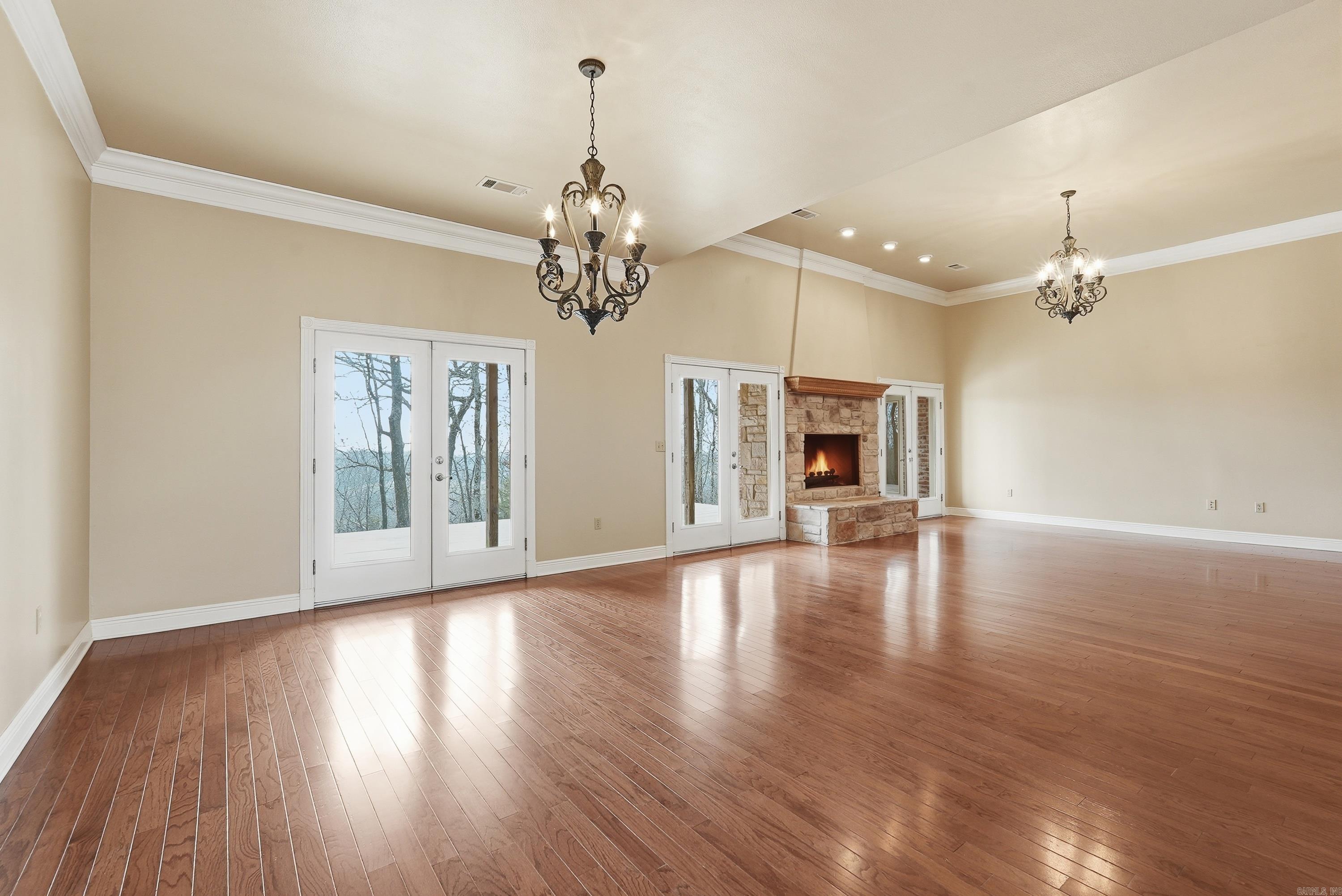 4 Robins Ridge Rd