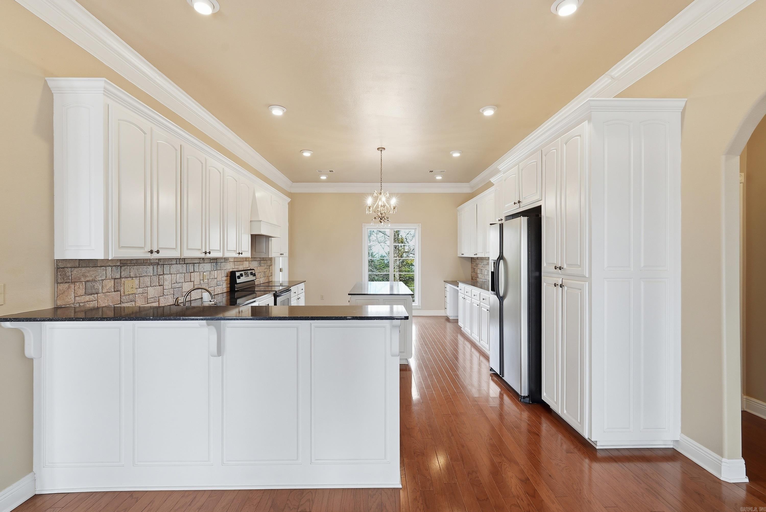4 Robins Ridge Rd