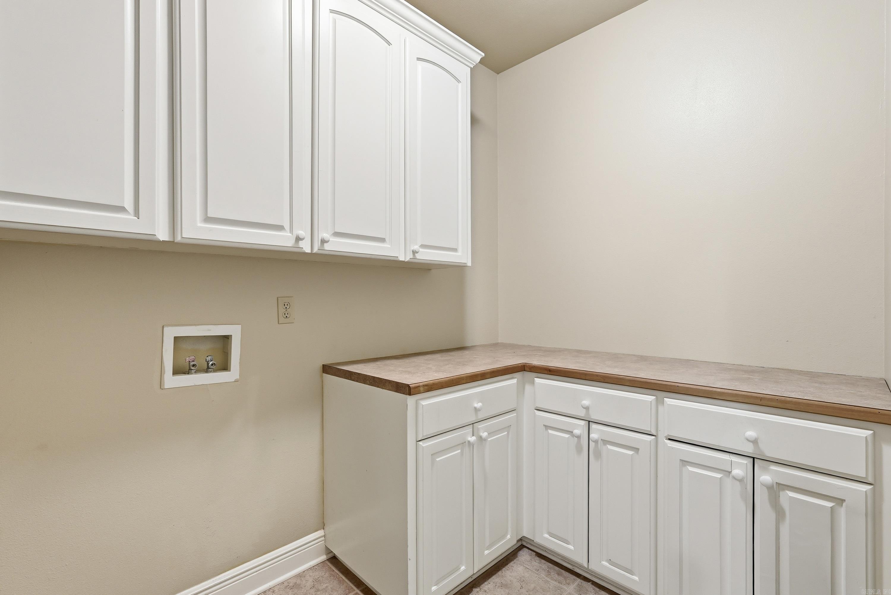 4 Robins Ridge Rd