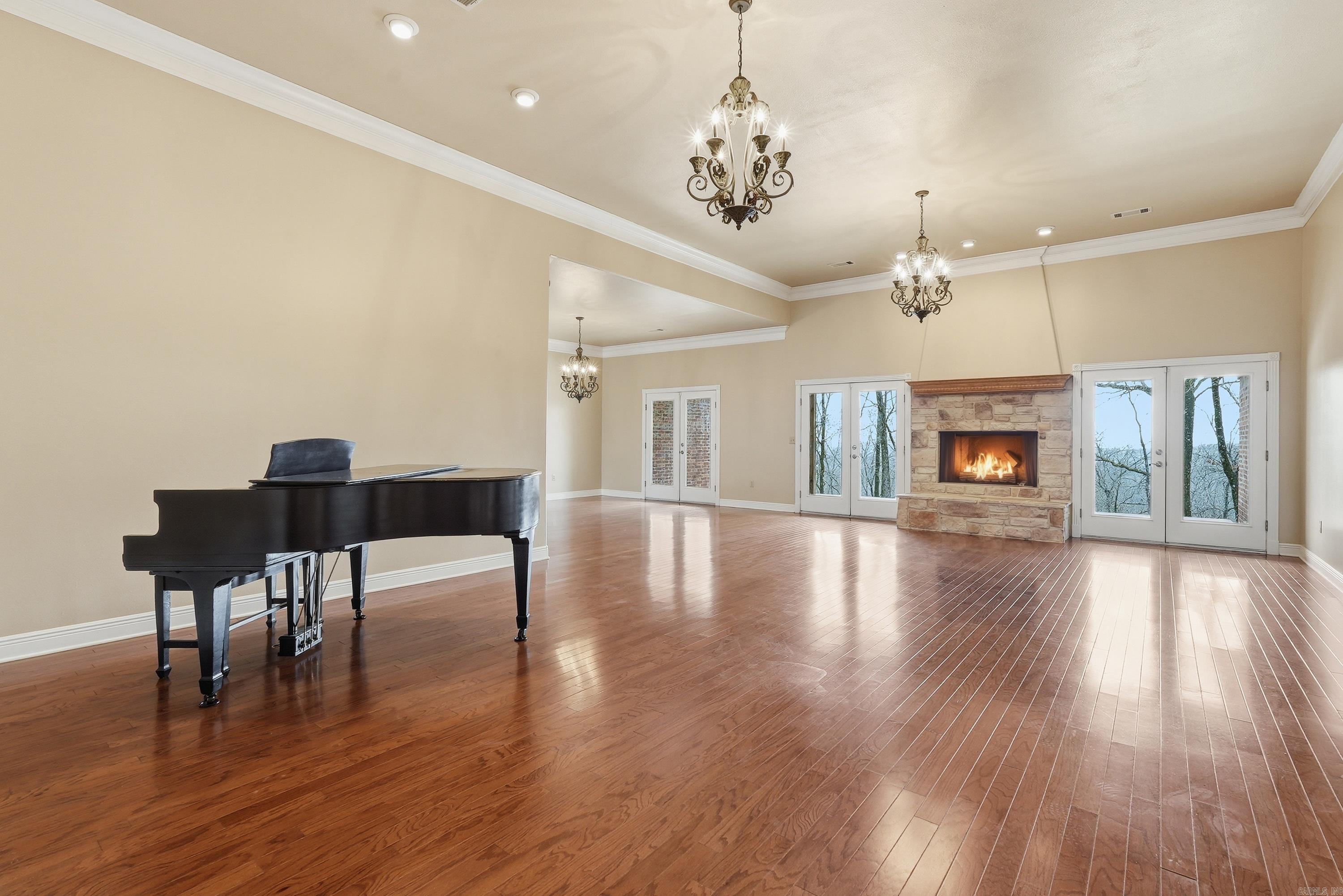 4 Robins Ridge Rd