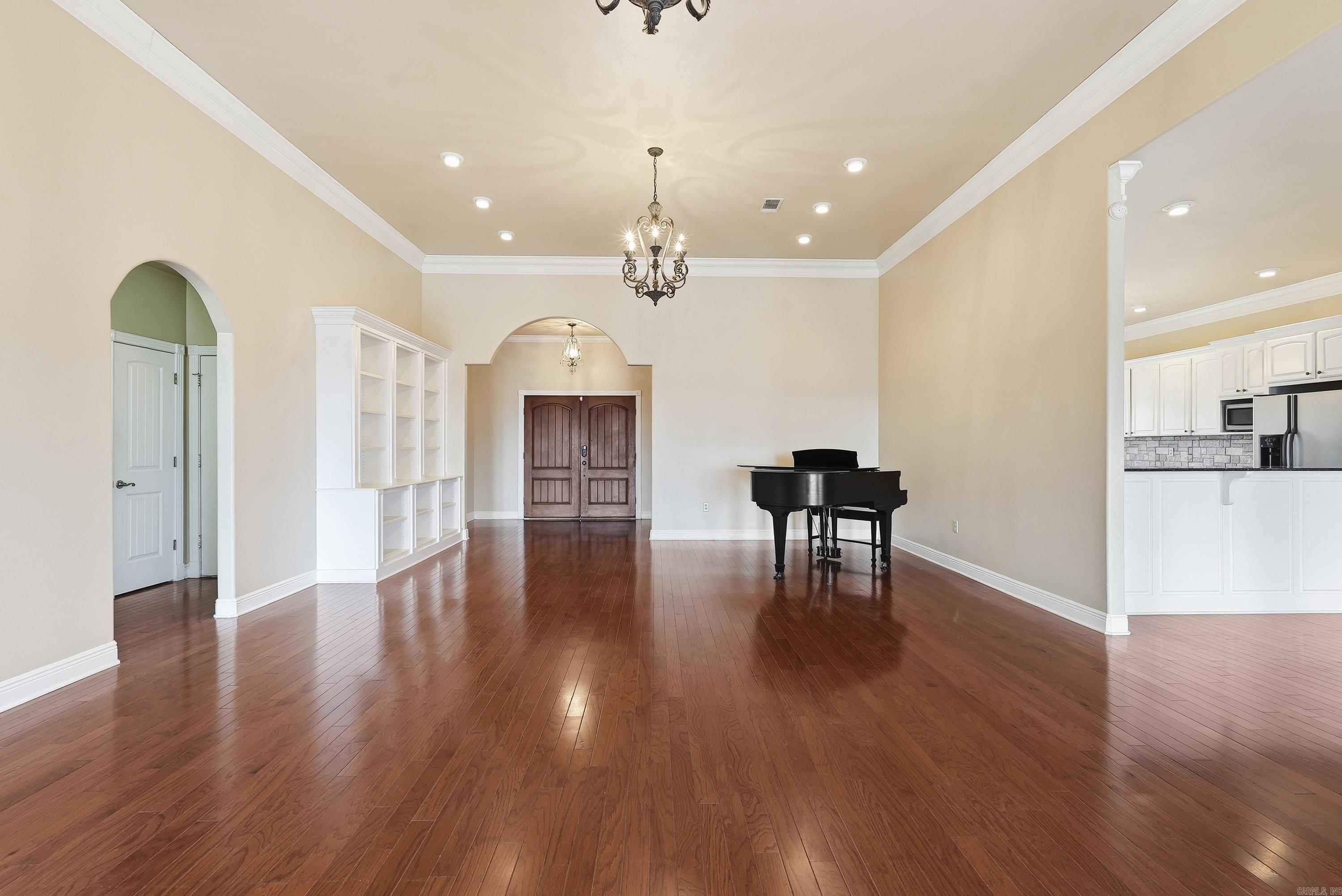 4 Robins Ridge Rd