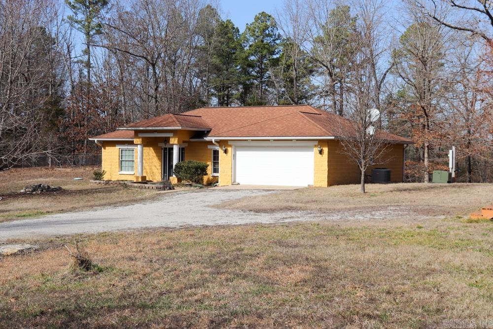 9238 Elizabeth Road