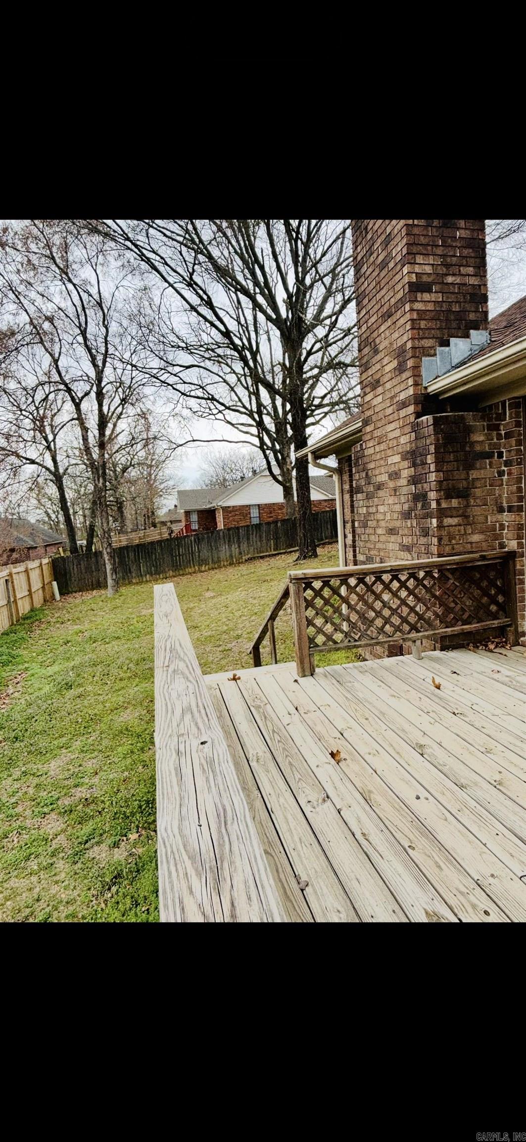 2305 NW meadowlake