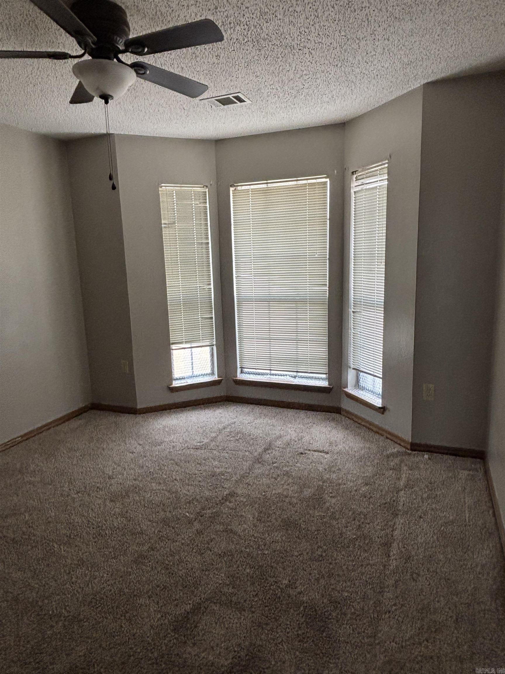 2305 NW meadowlake