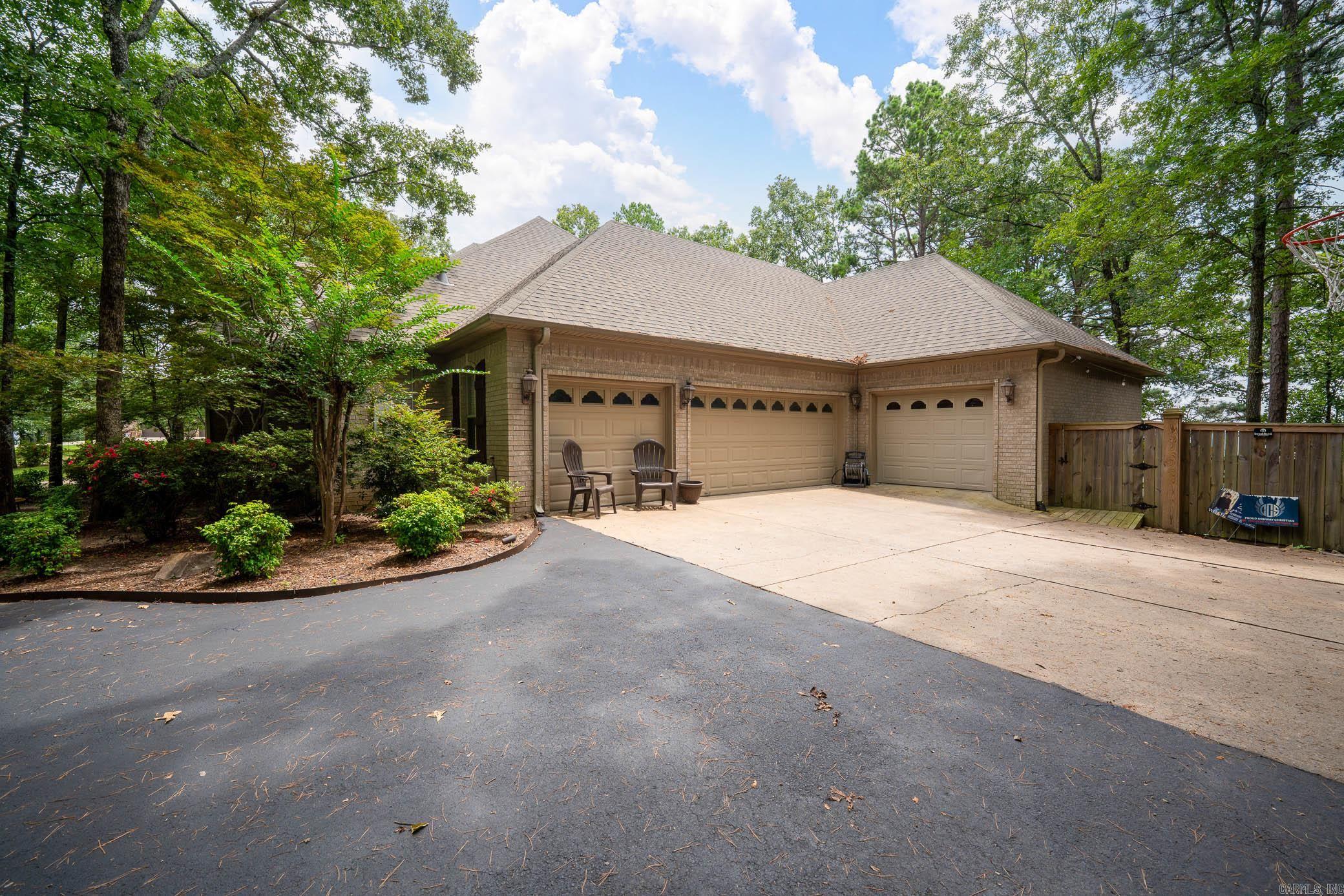 4135 Zachary Trail