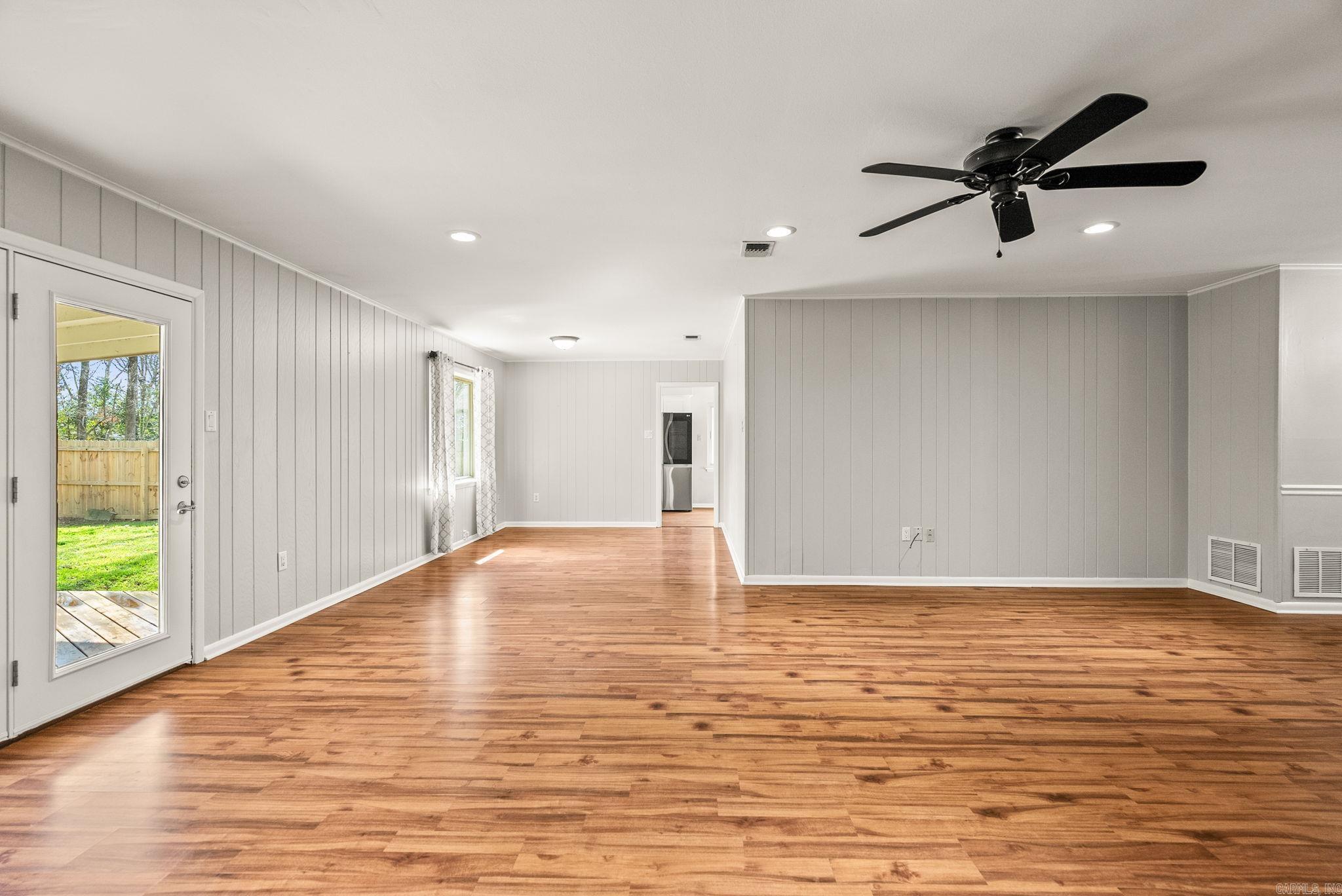 10 Forrest Lane