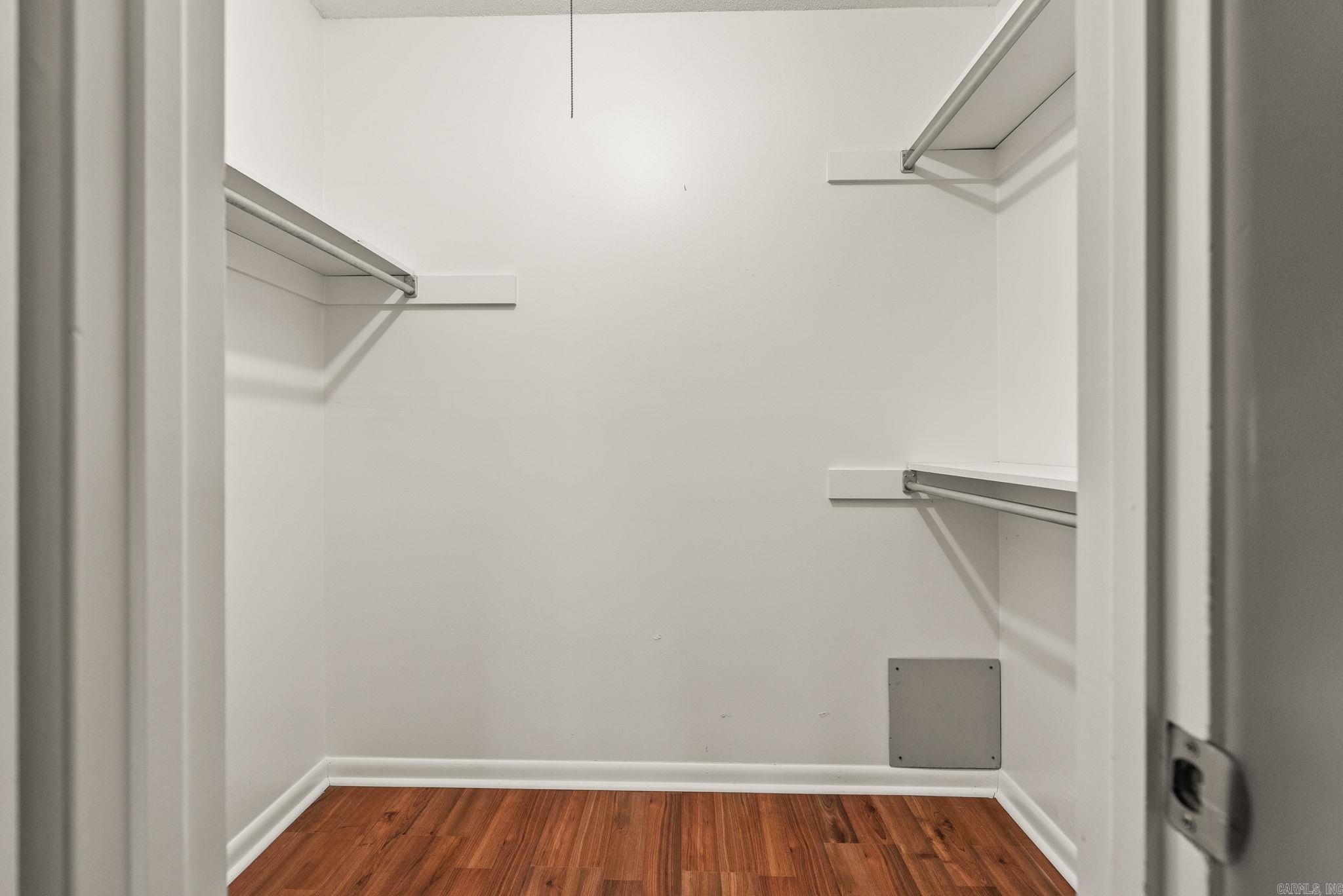 10 Forrest Lane