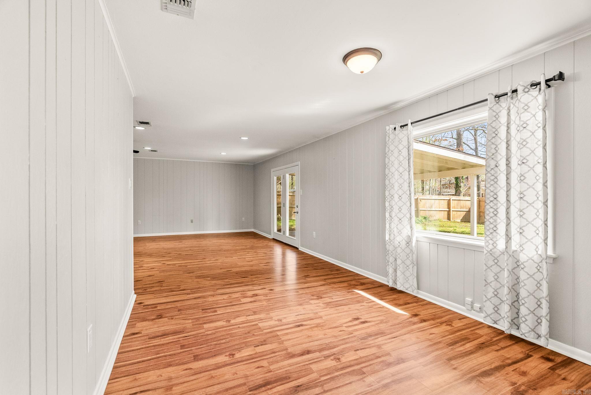 10 Forrest Lane