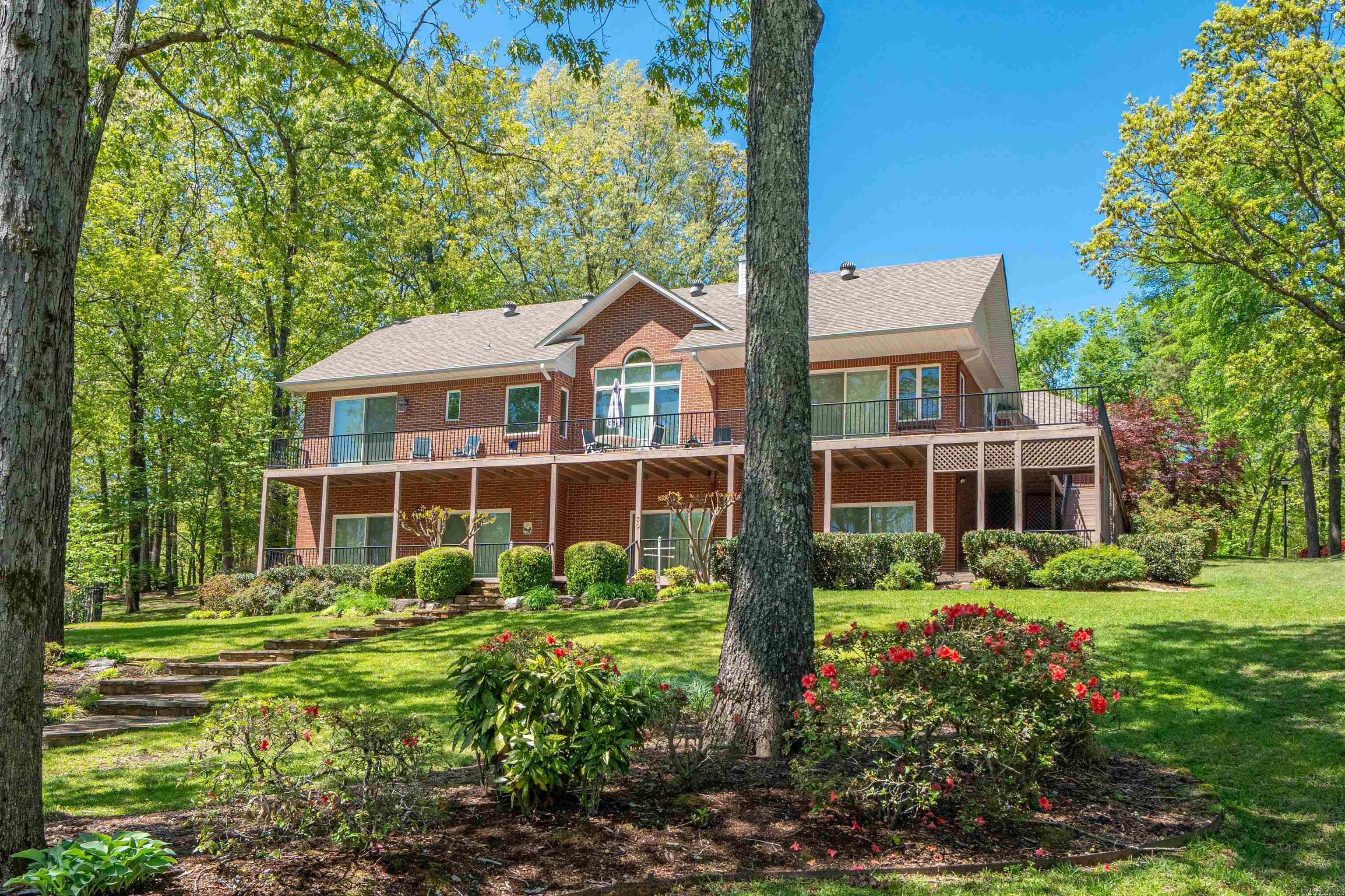 30 Stonegate Shores Drive