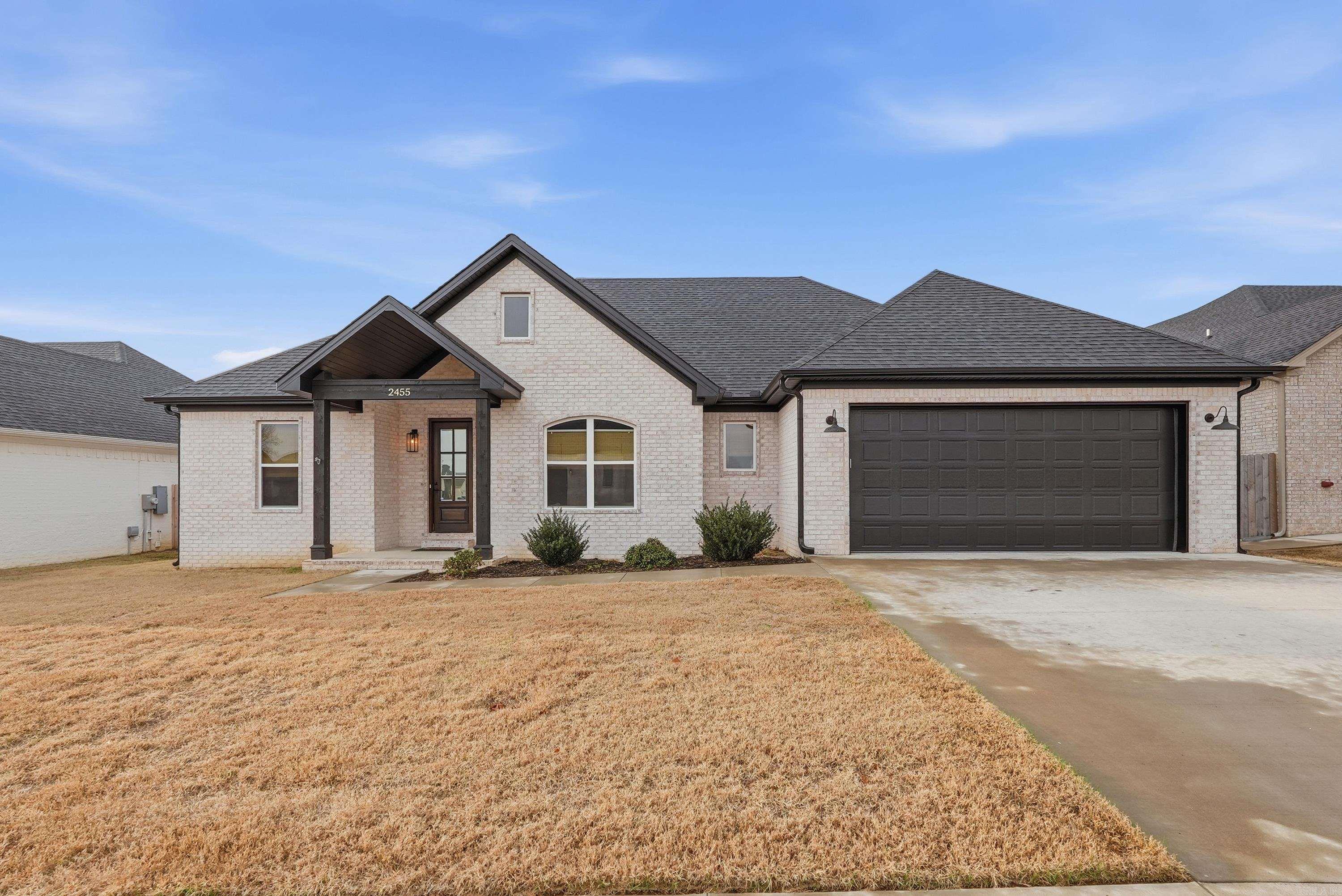 2455 WILMINGTON DR