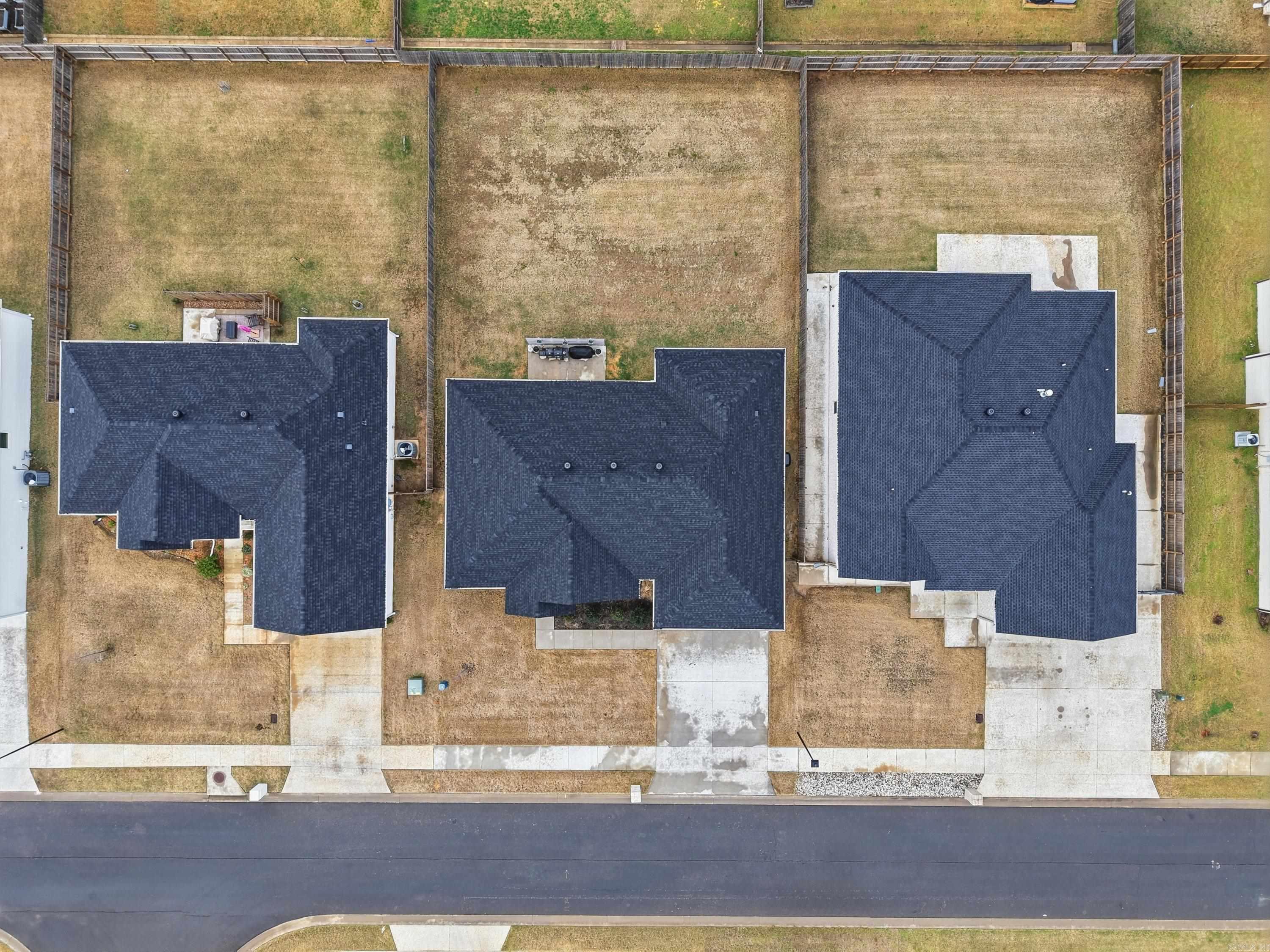 2455 WILMINGTON DR