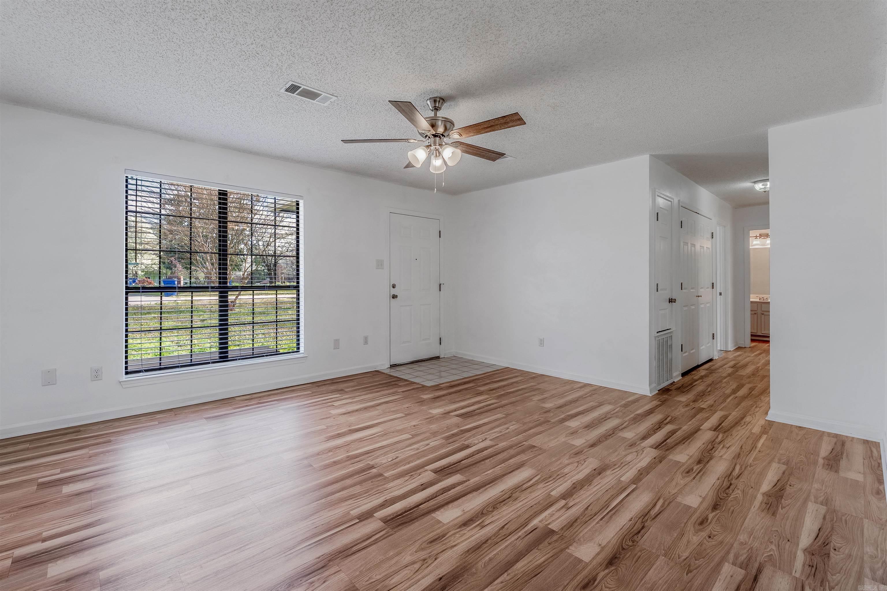 18 Steele Magnolia