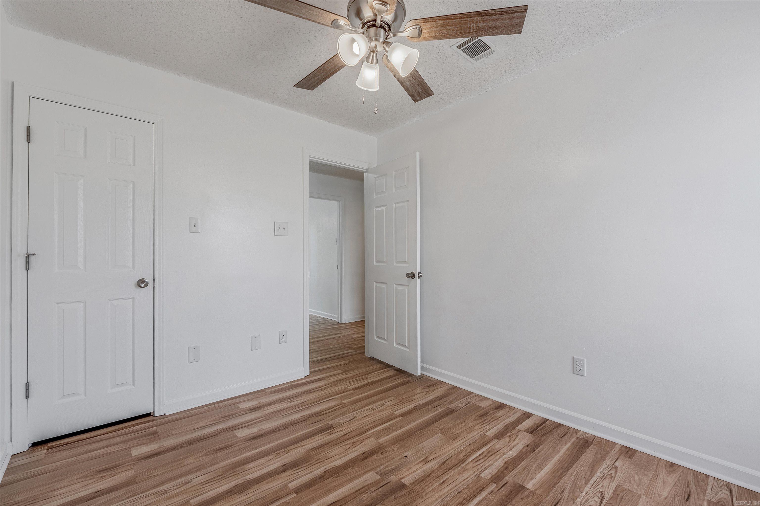 18 Steele Magnolia