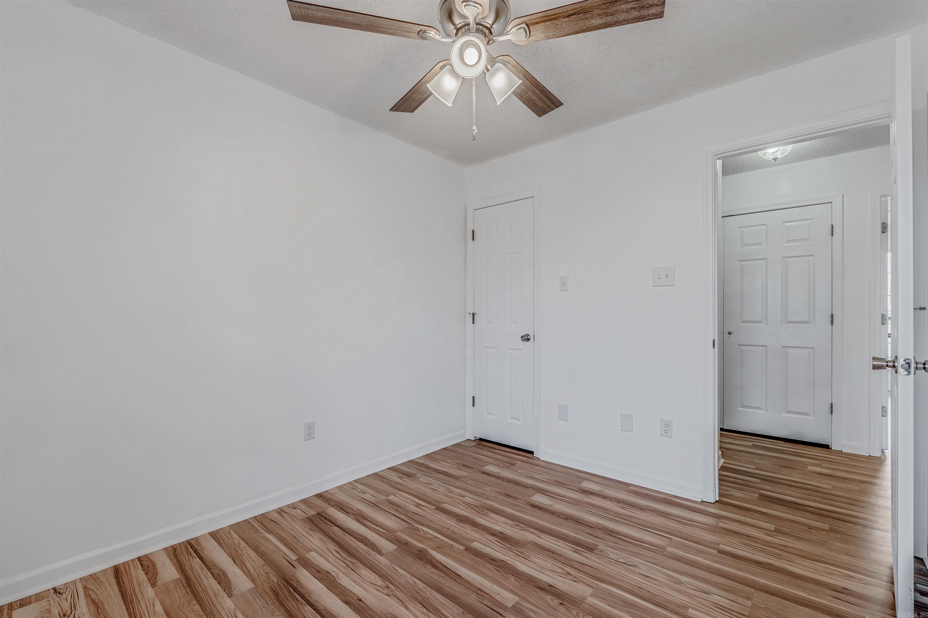 18 Steele Magnolia