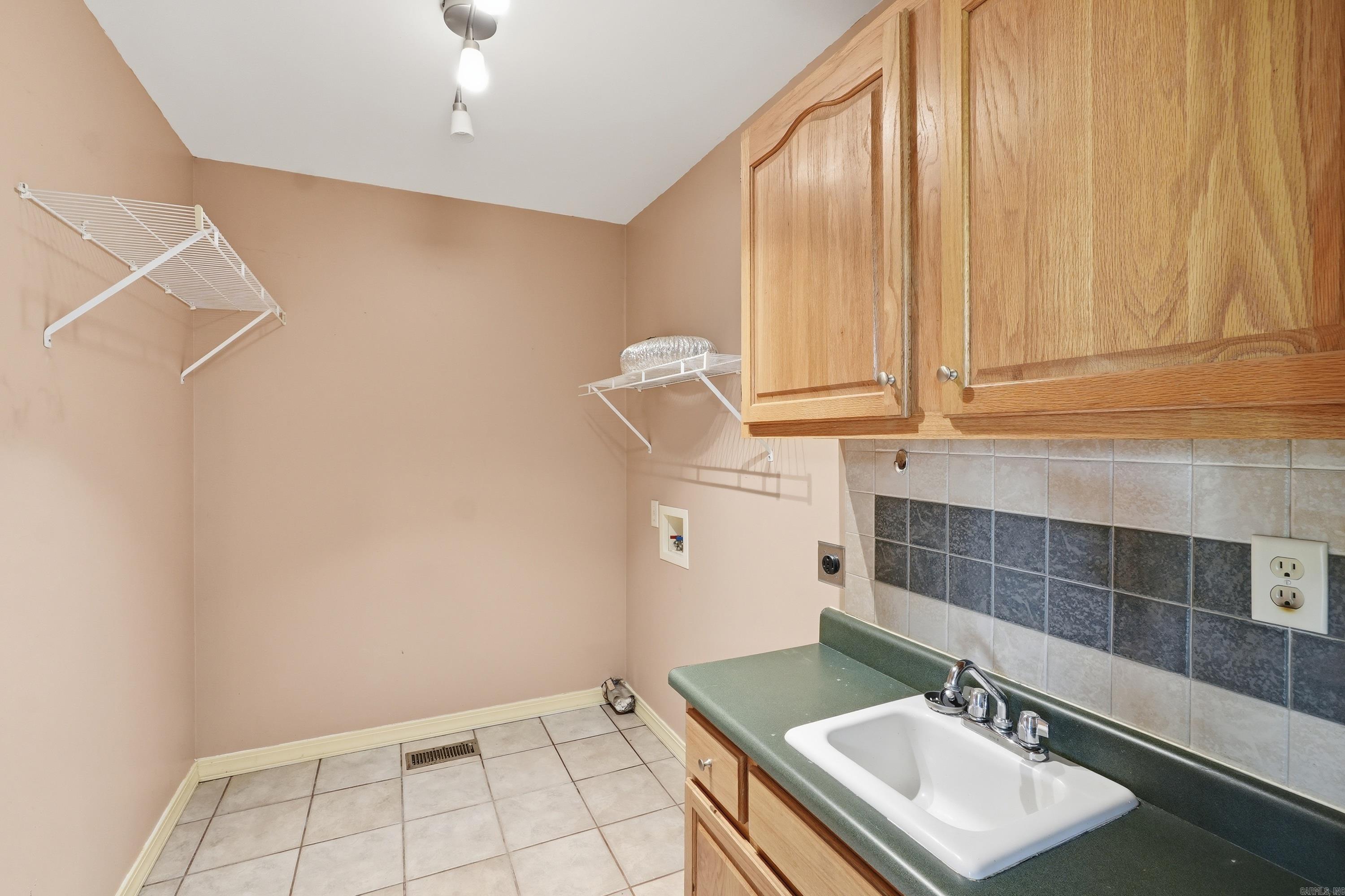244 Lynn Creek