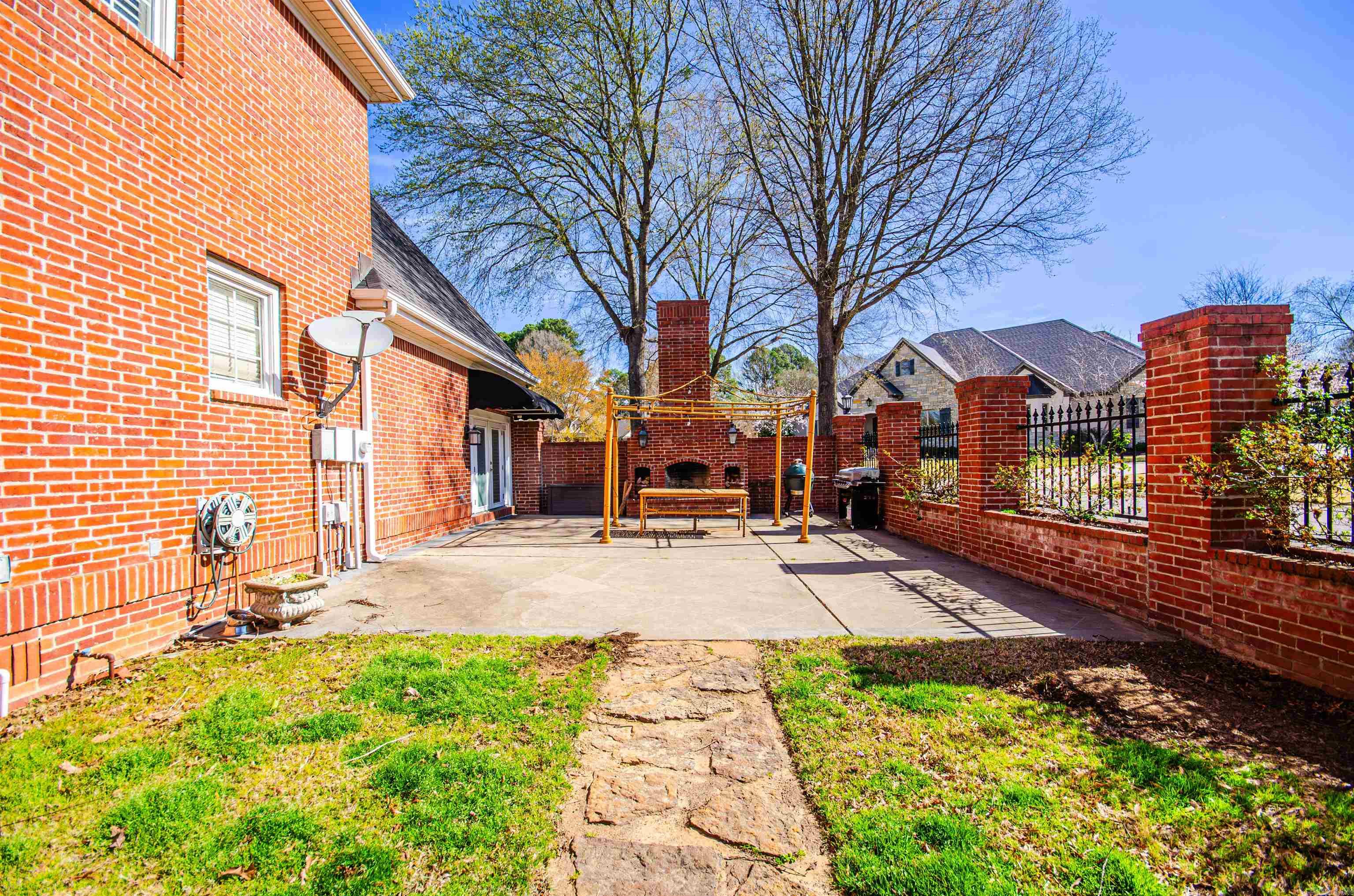 2585 Adamsbrooke Drive