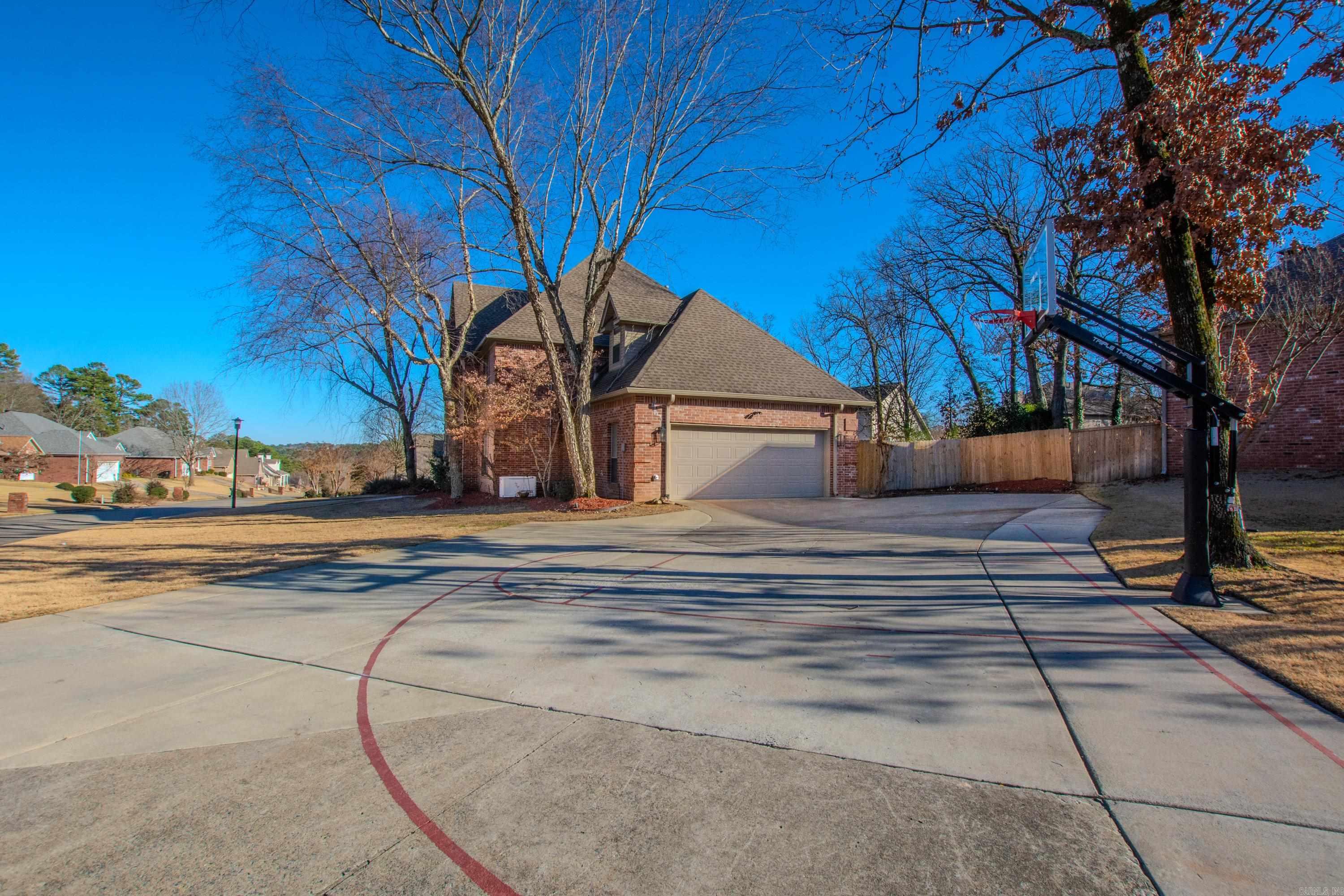 2015 Sawgrass Dr
