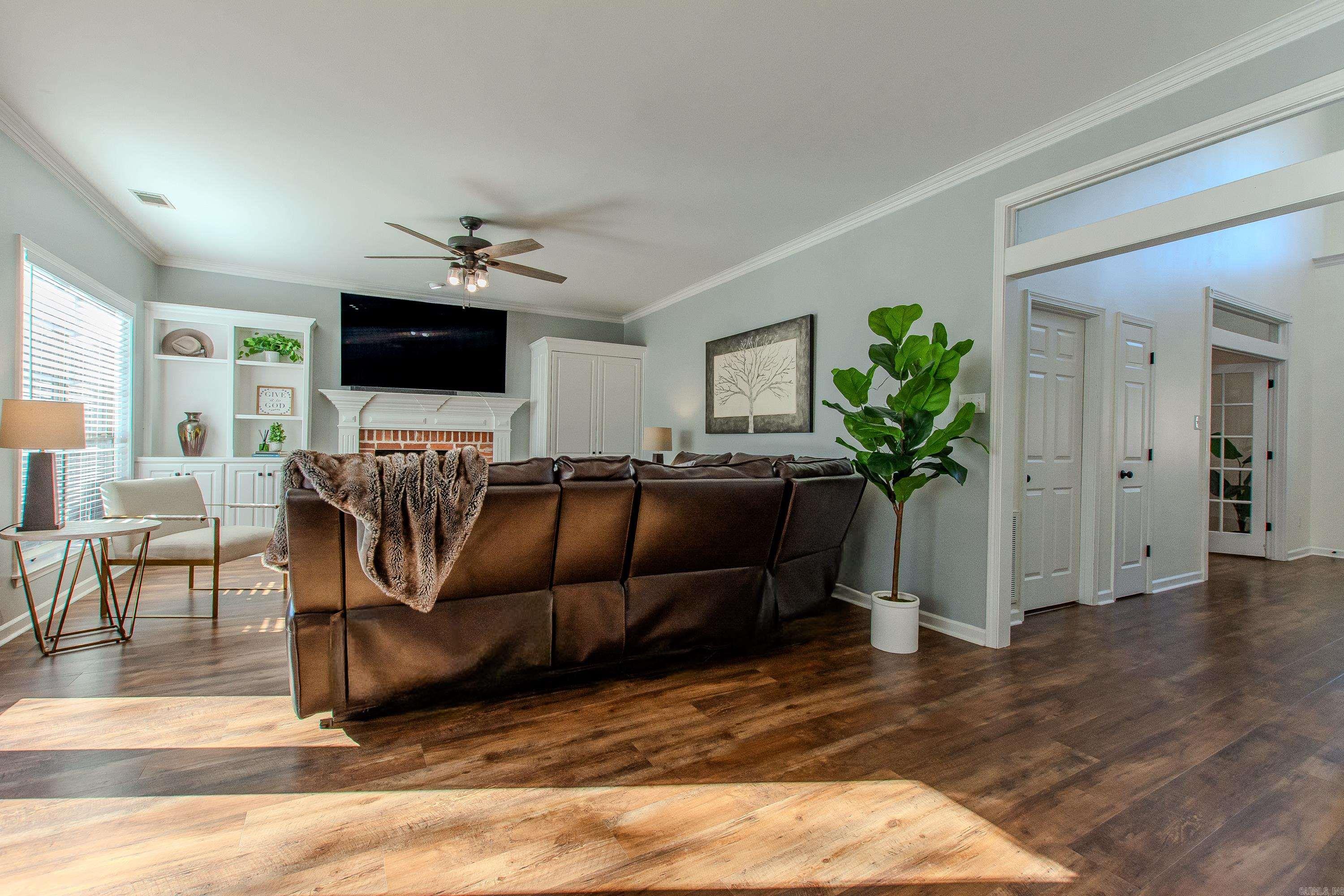 2015 Sawgrass Dr
