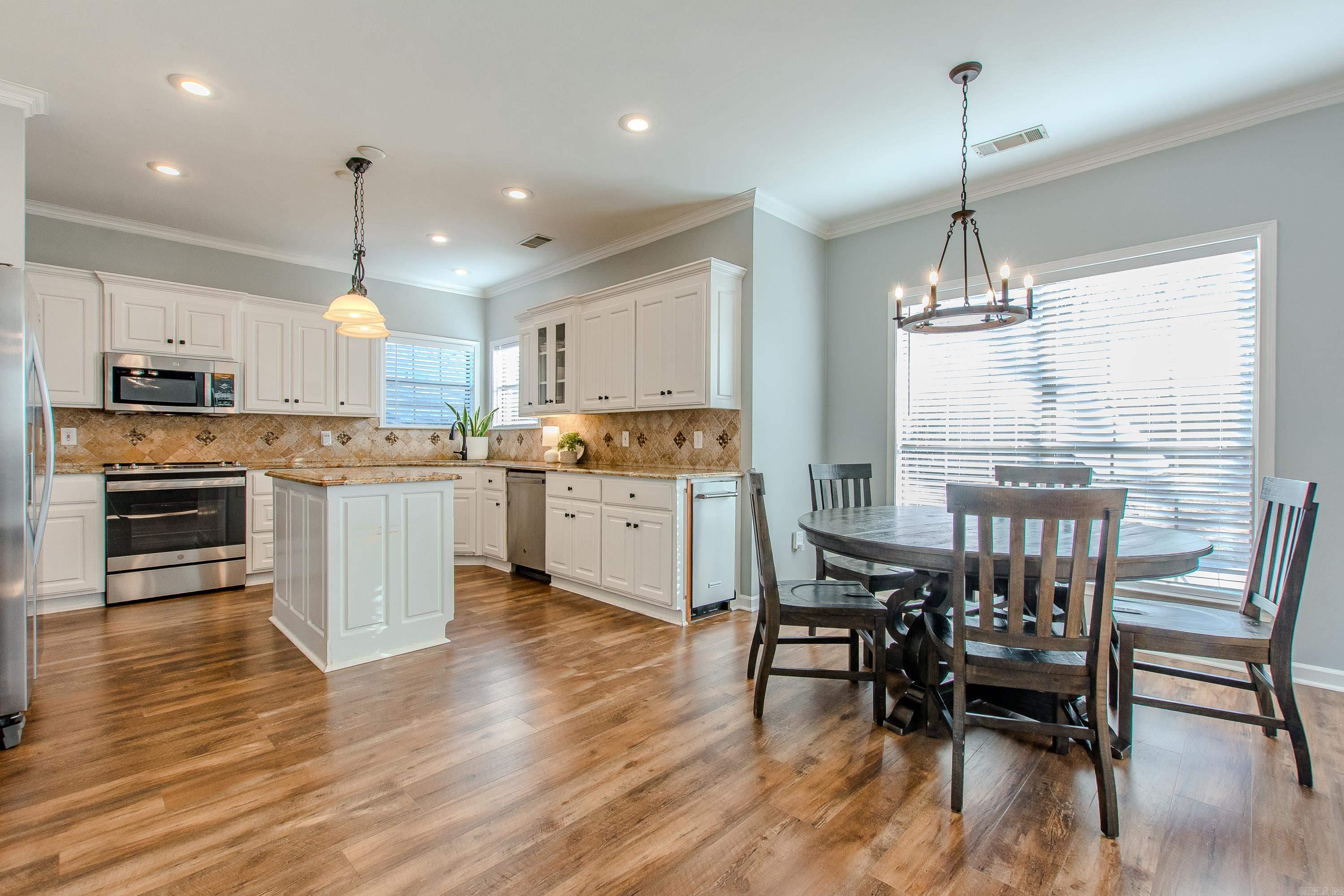 2015 Sawgrass Dr