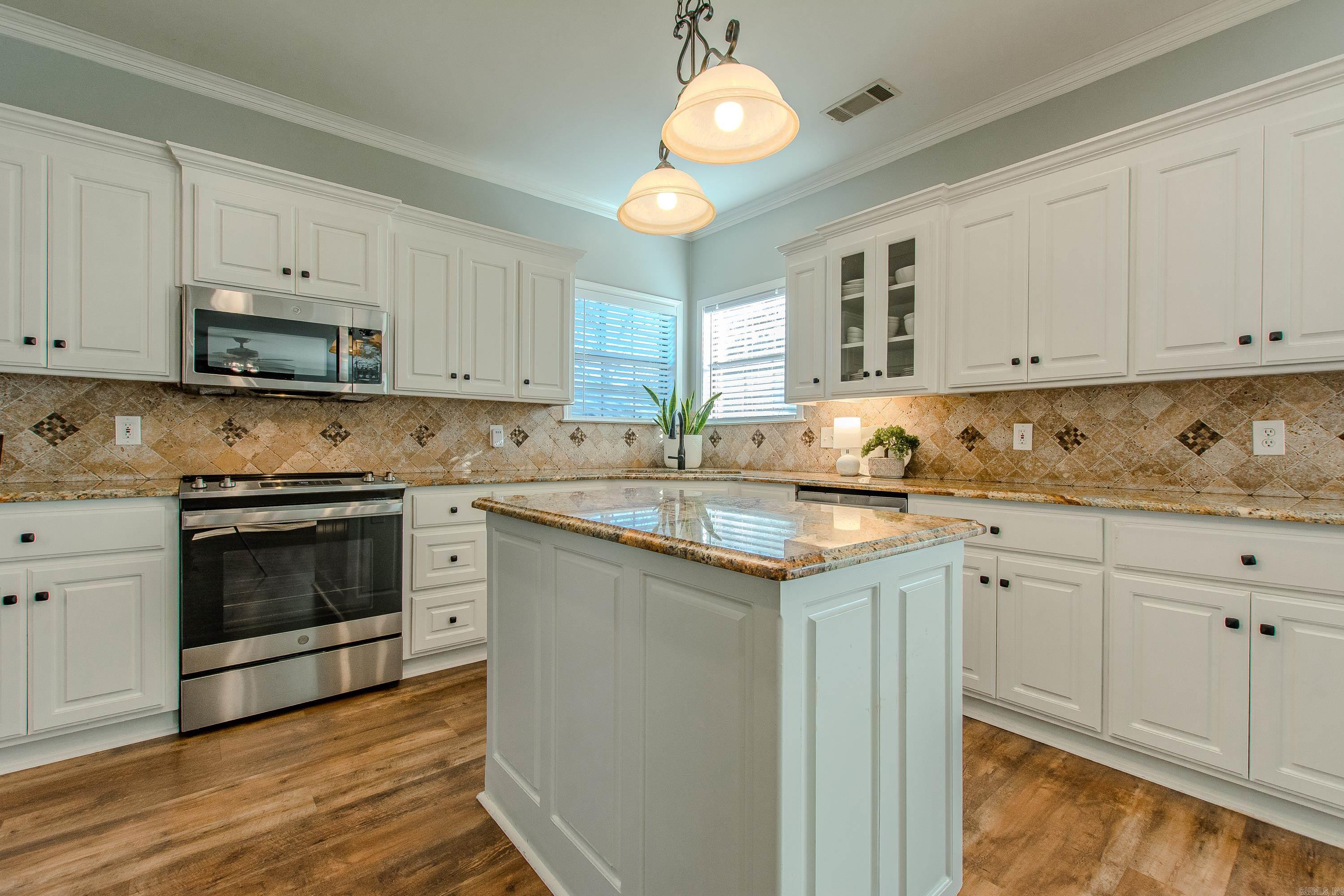 2015 Sawgrass Dr