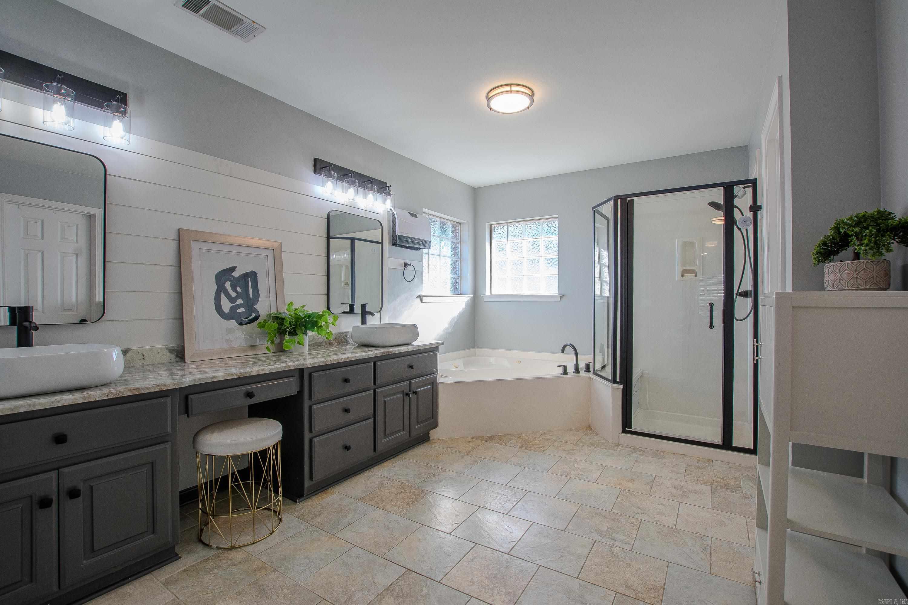 2015 Sawgrass Dr