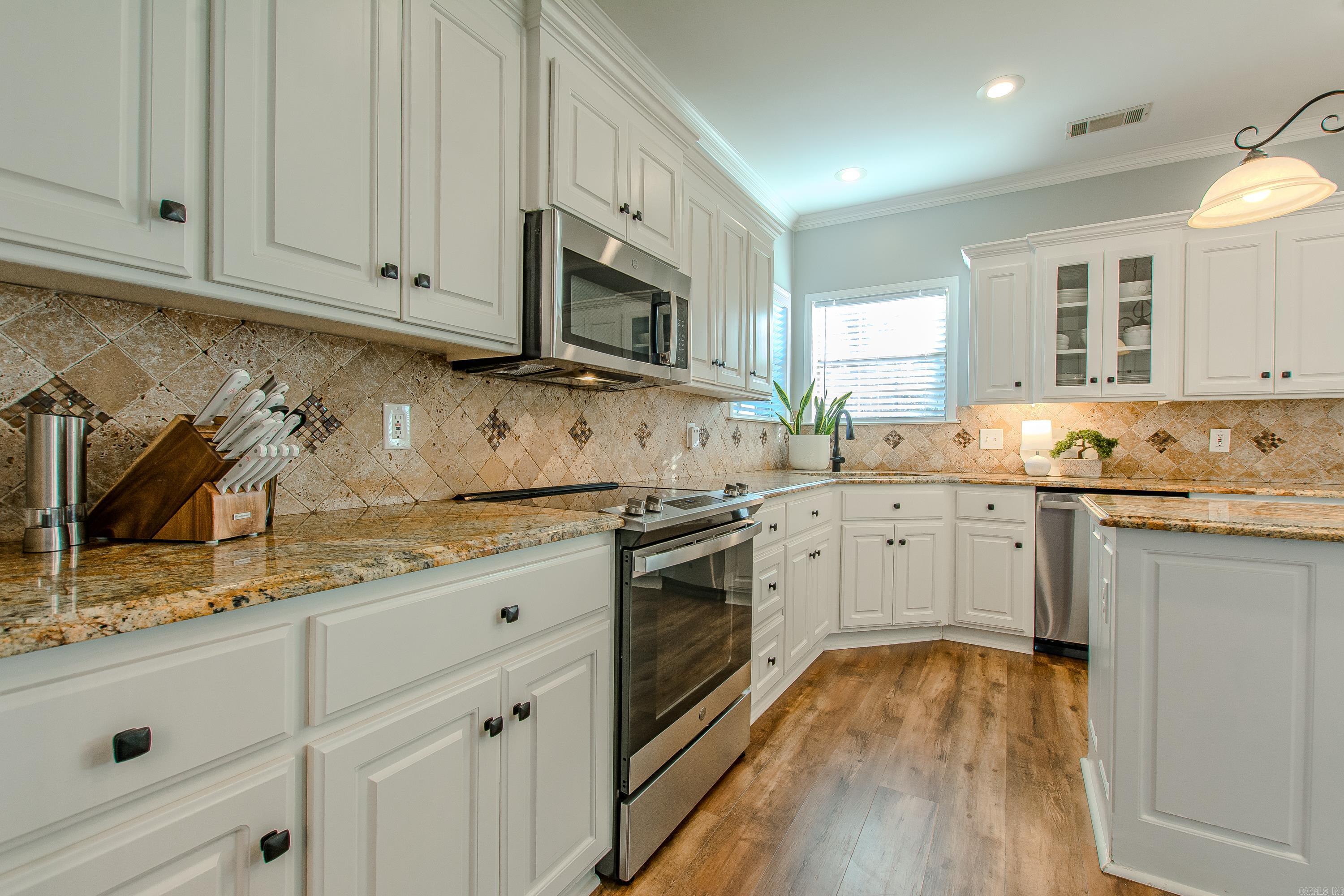 2015 Sawgrass Dr
