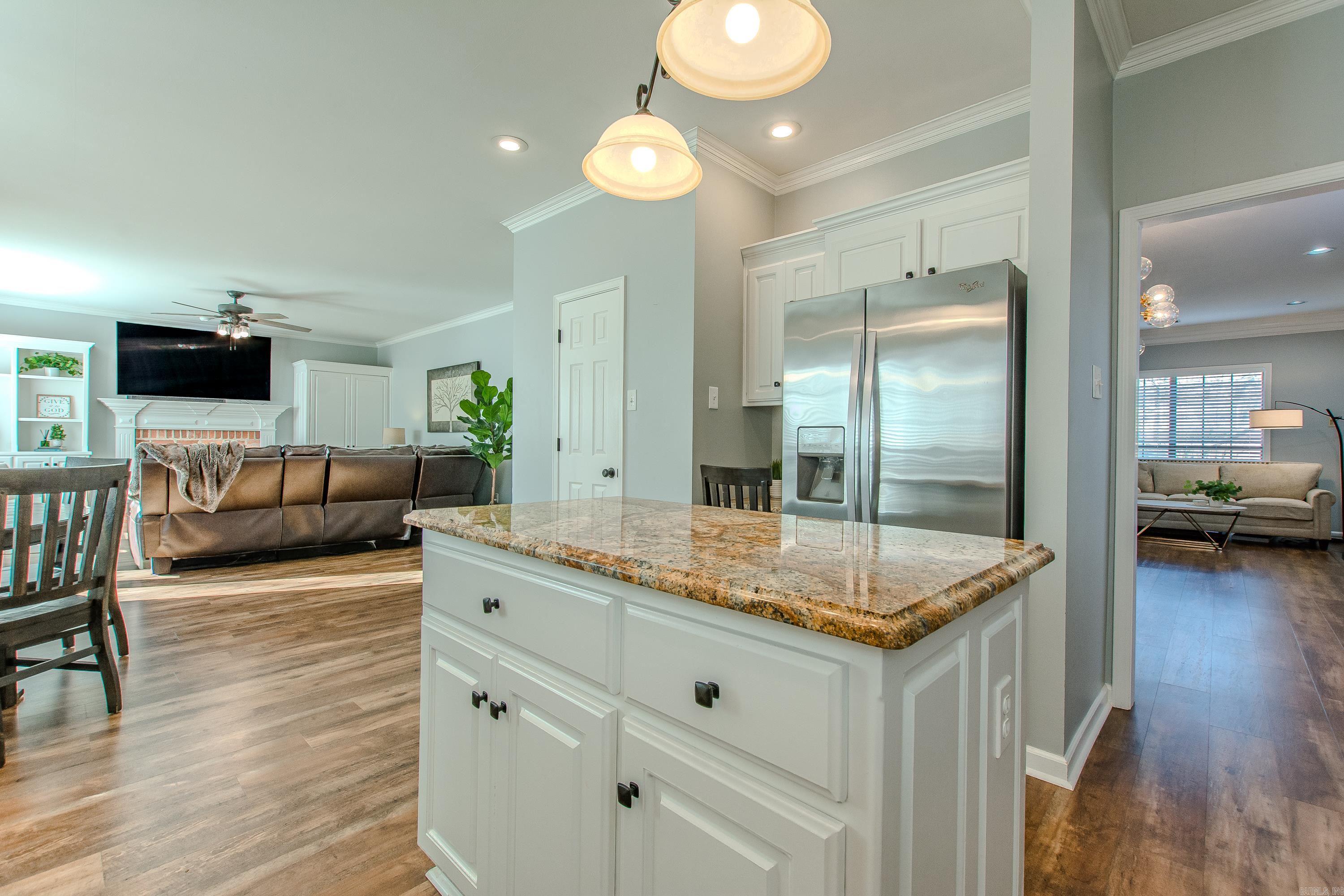 2015 Sawgrass Dr