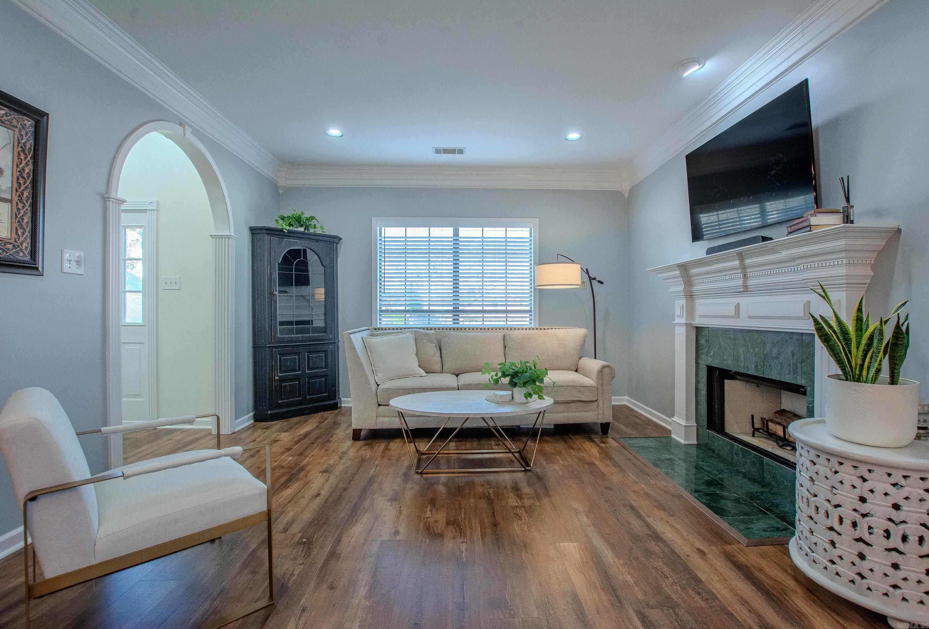 2015 Sawgrass Dr