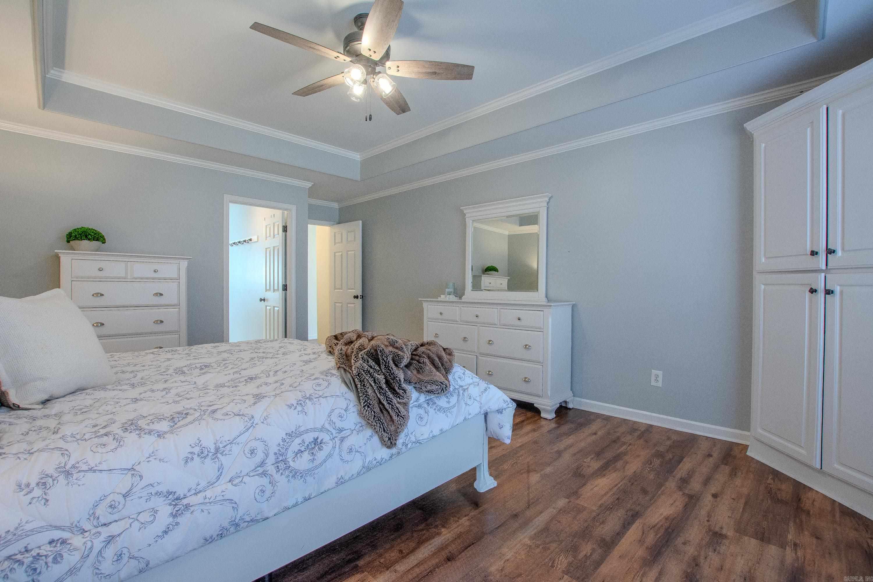 2015 Sawgrass Dr