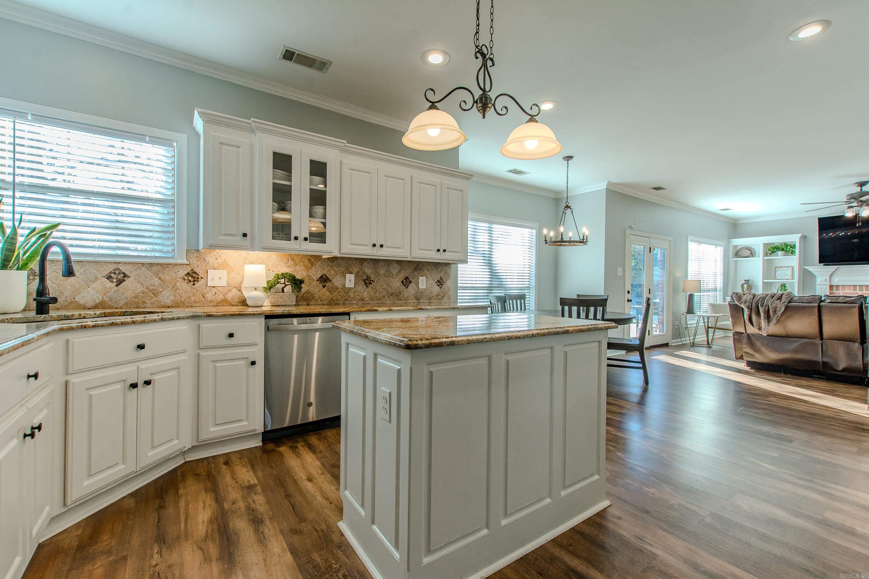 2015 Sawgrass Dr